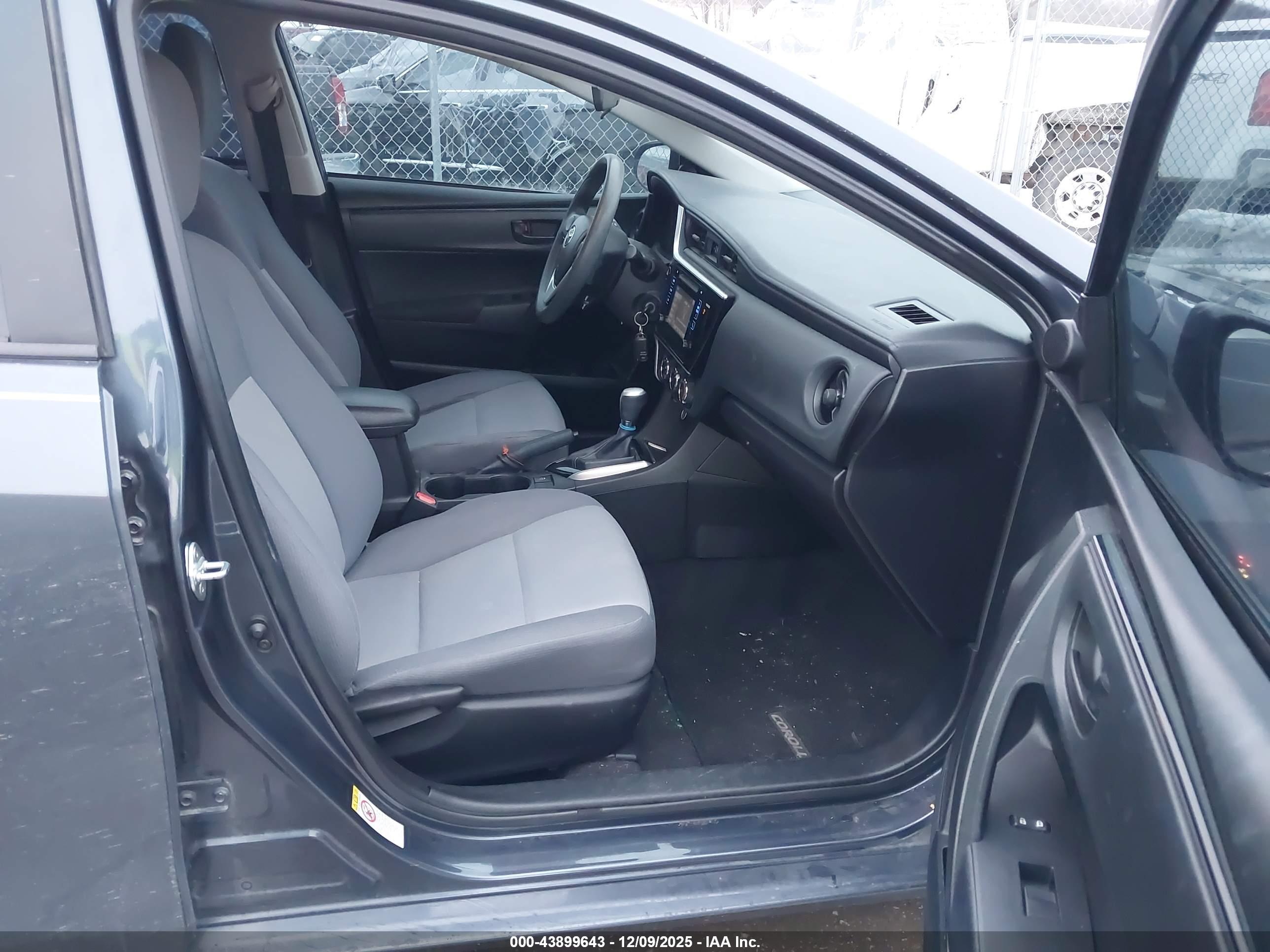 TOYOTA COROLLA image 5