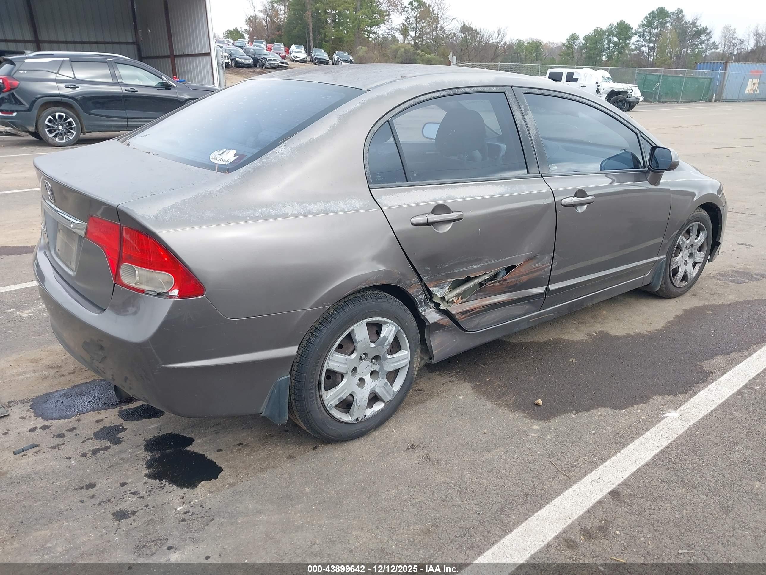 HONDA CIVIC image 4