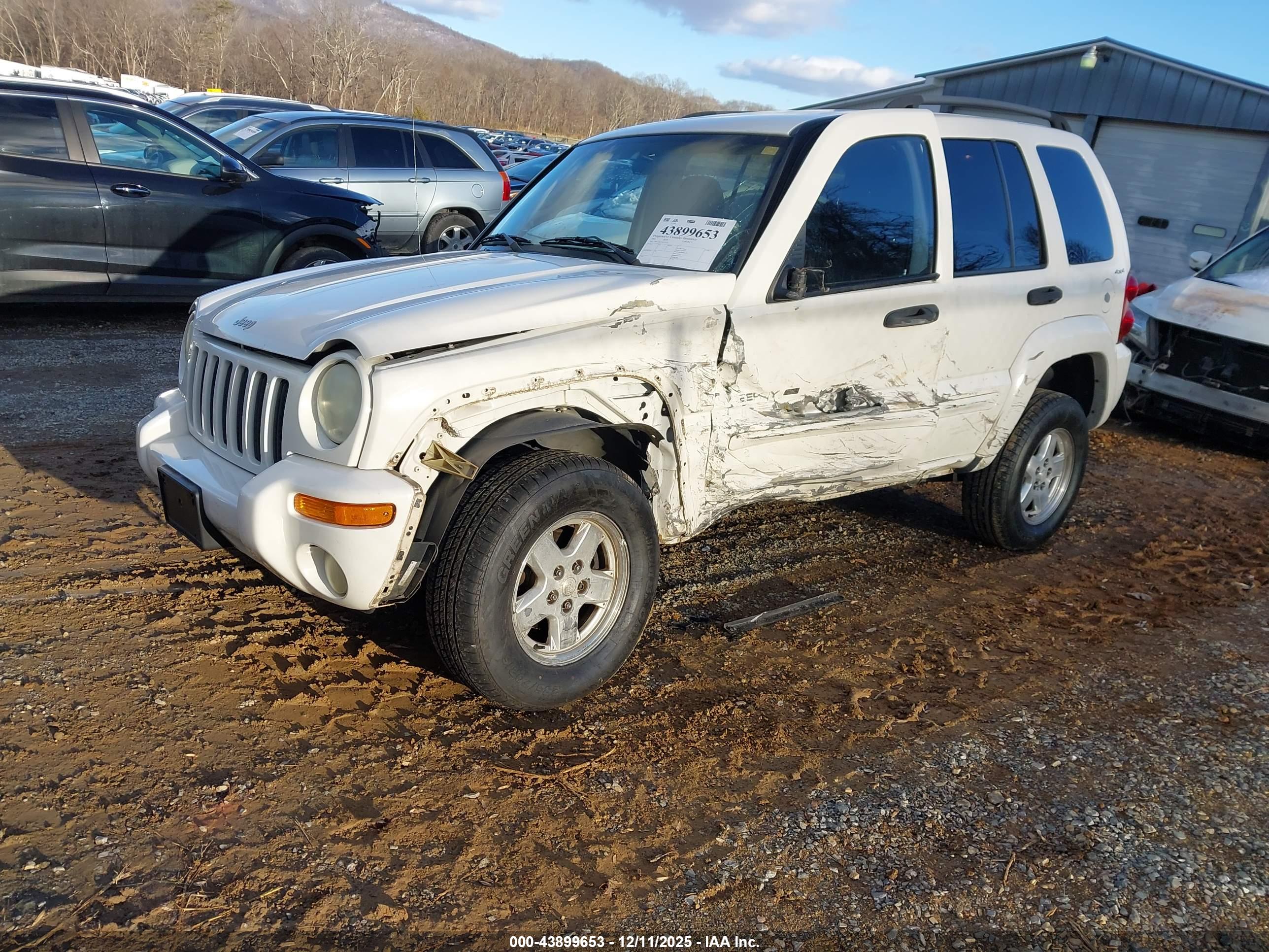 JEEP LIBERTY image 2