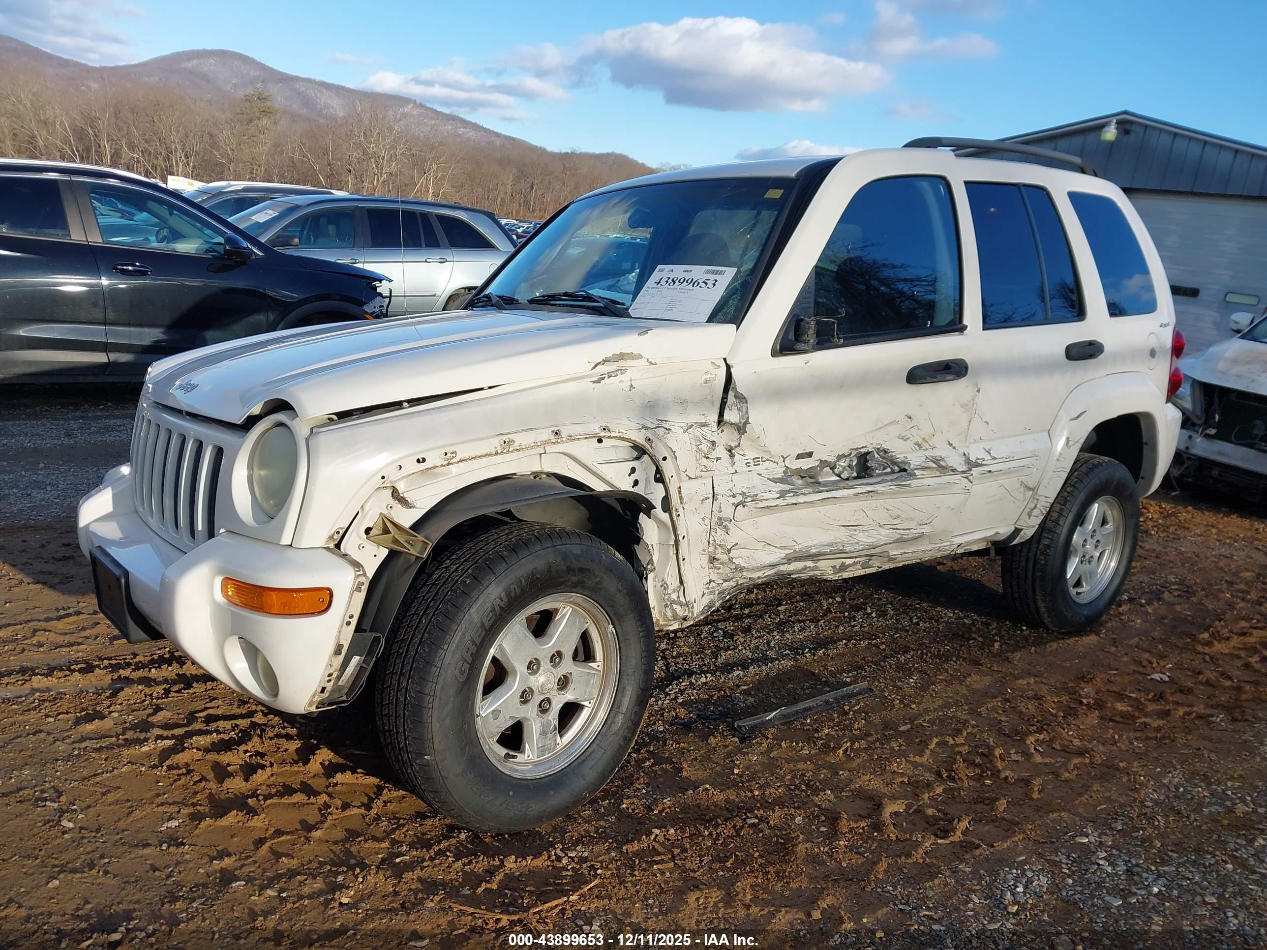 JEEP LIBERTY image 6