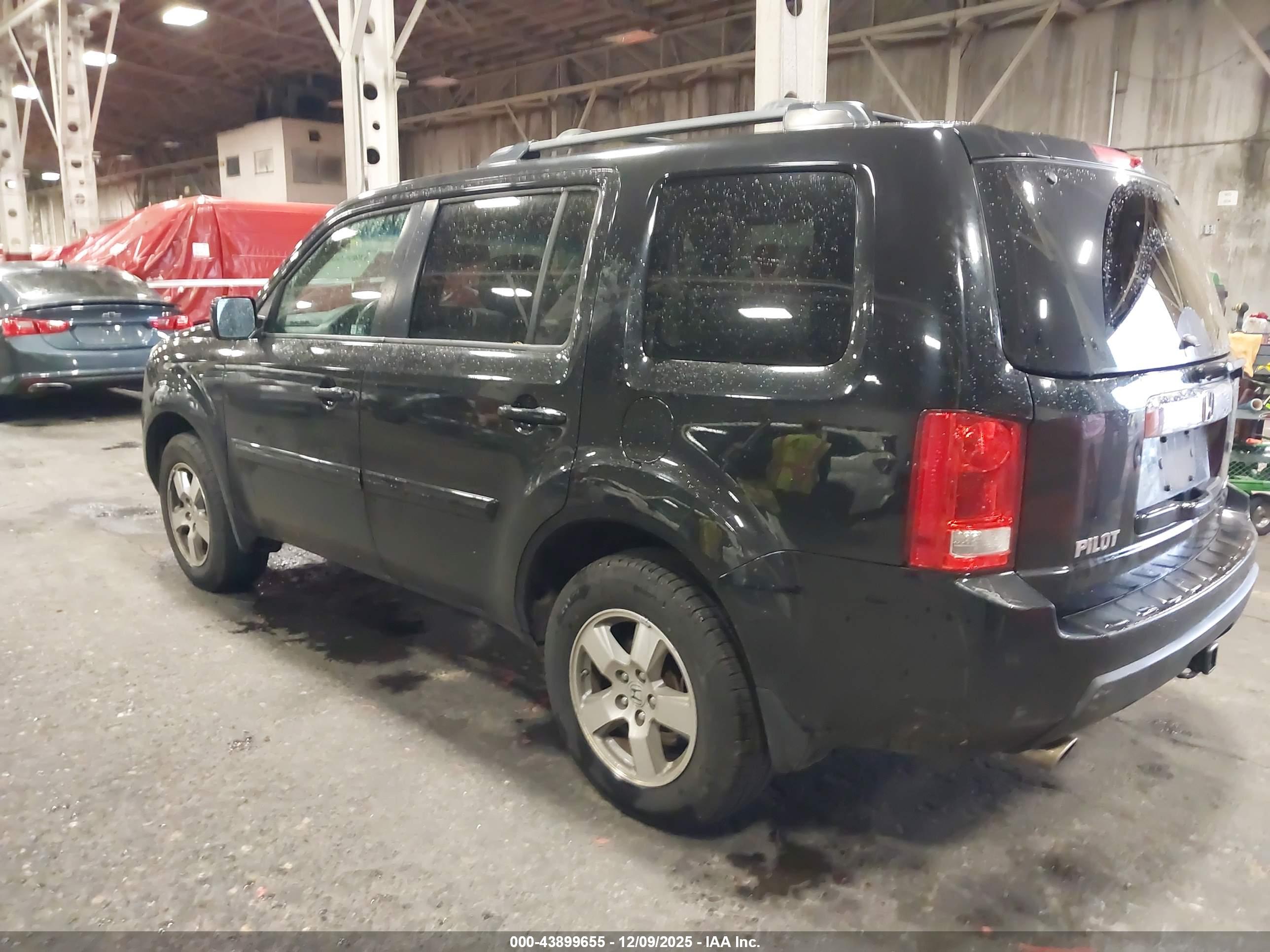HONDA PILOT image 3