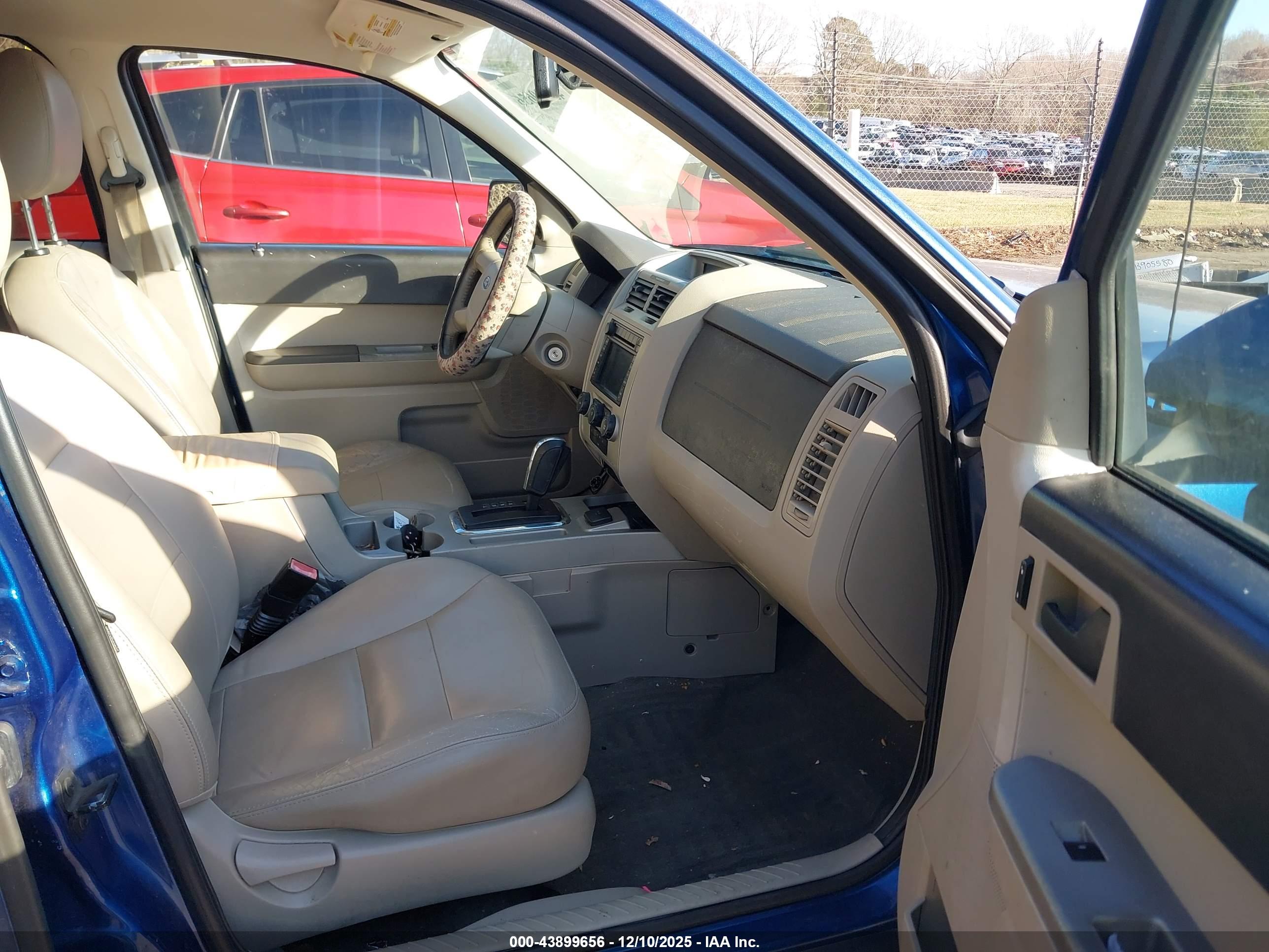 FORD ESCAPE image 5