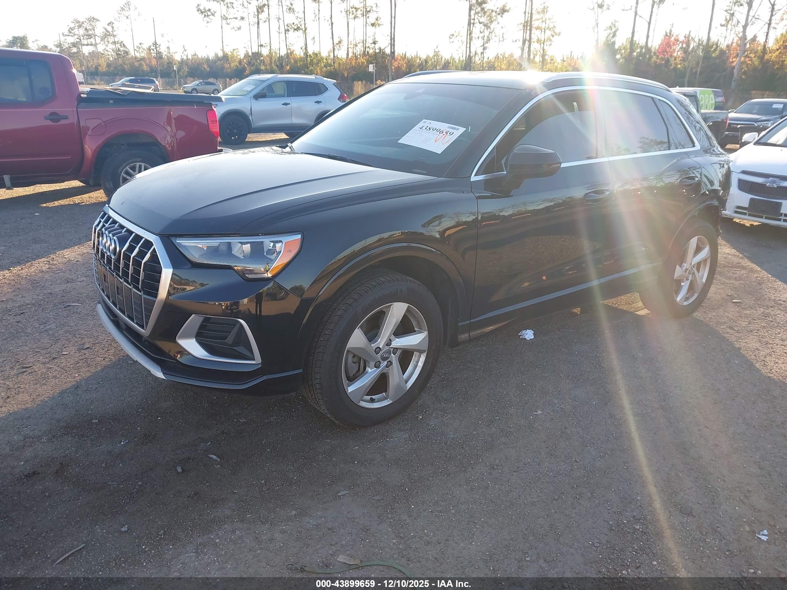 AUDI Q3 image 2
