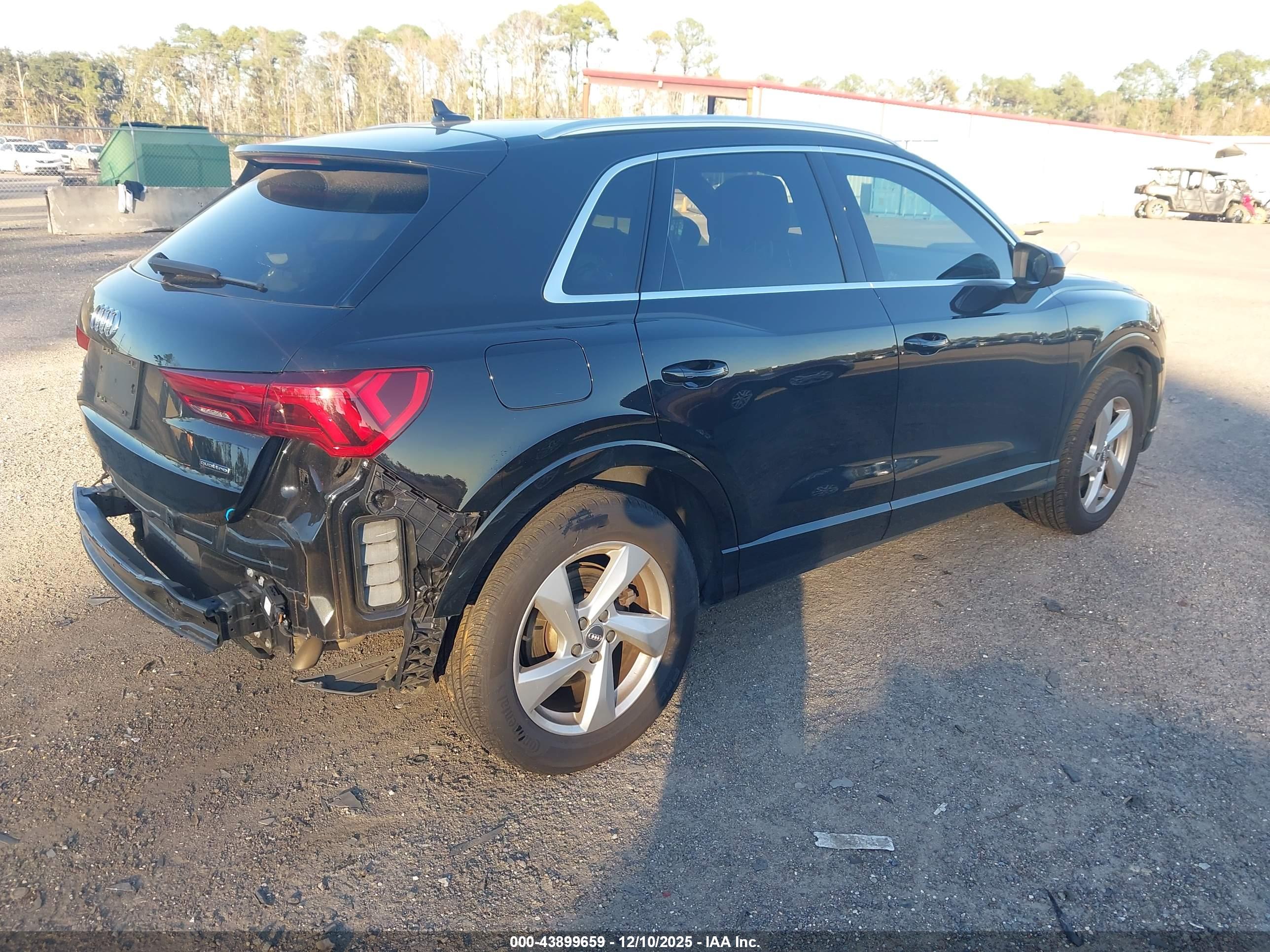 AUDI Q3 image 4