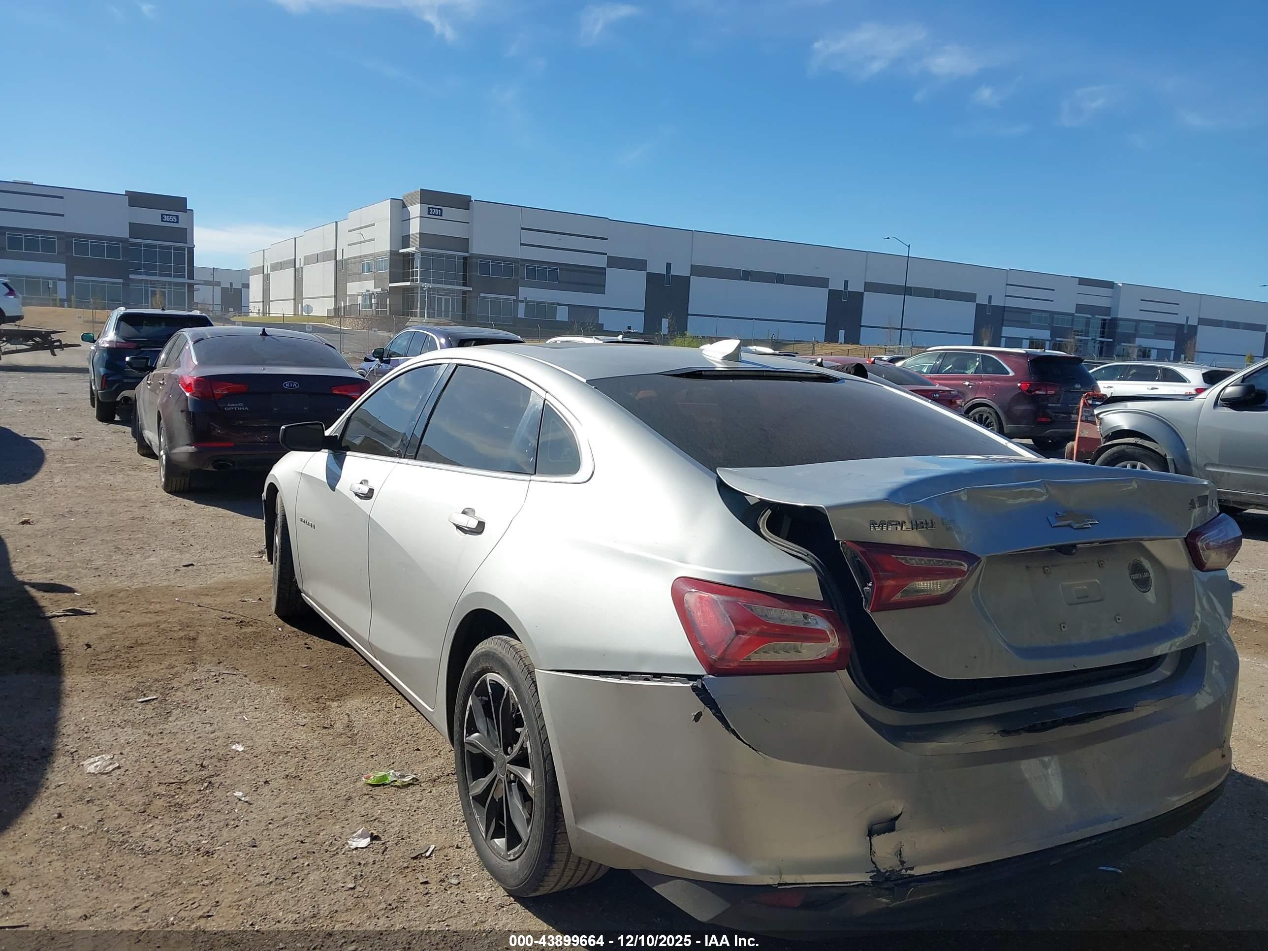 CHEVROLET MALIBU image 3