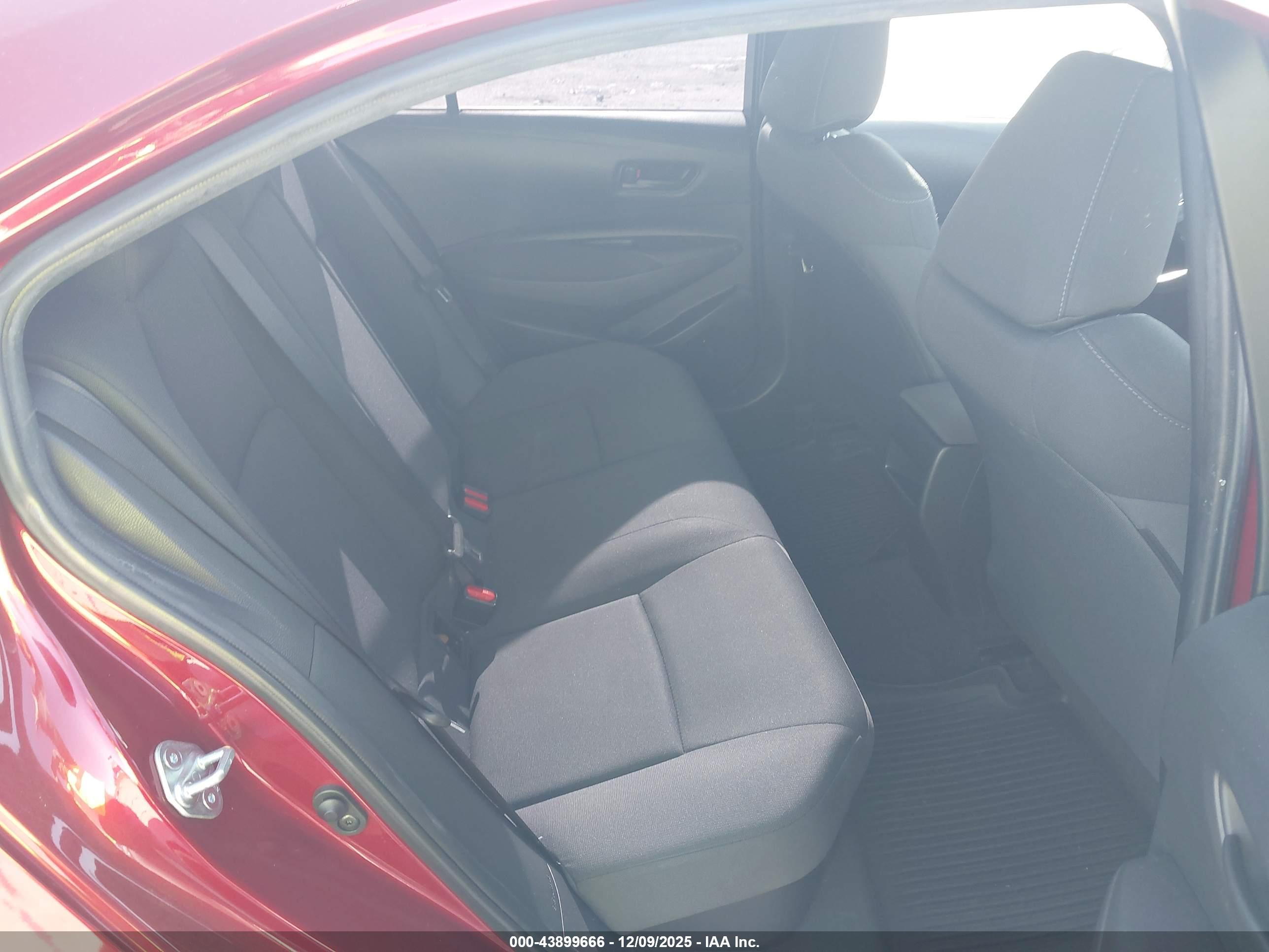 TOYOTA COROLLA image 8