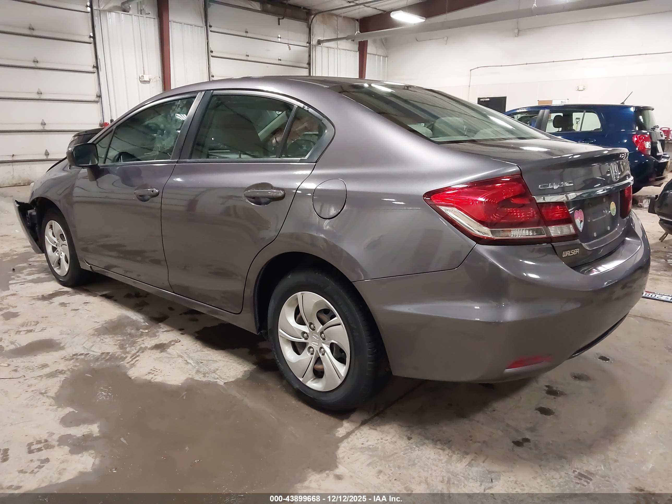 HONDA CIVIC image 3