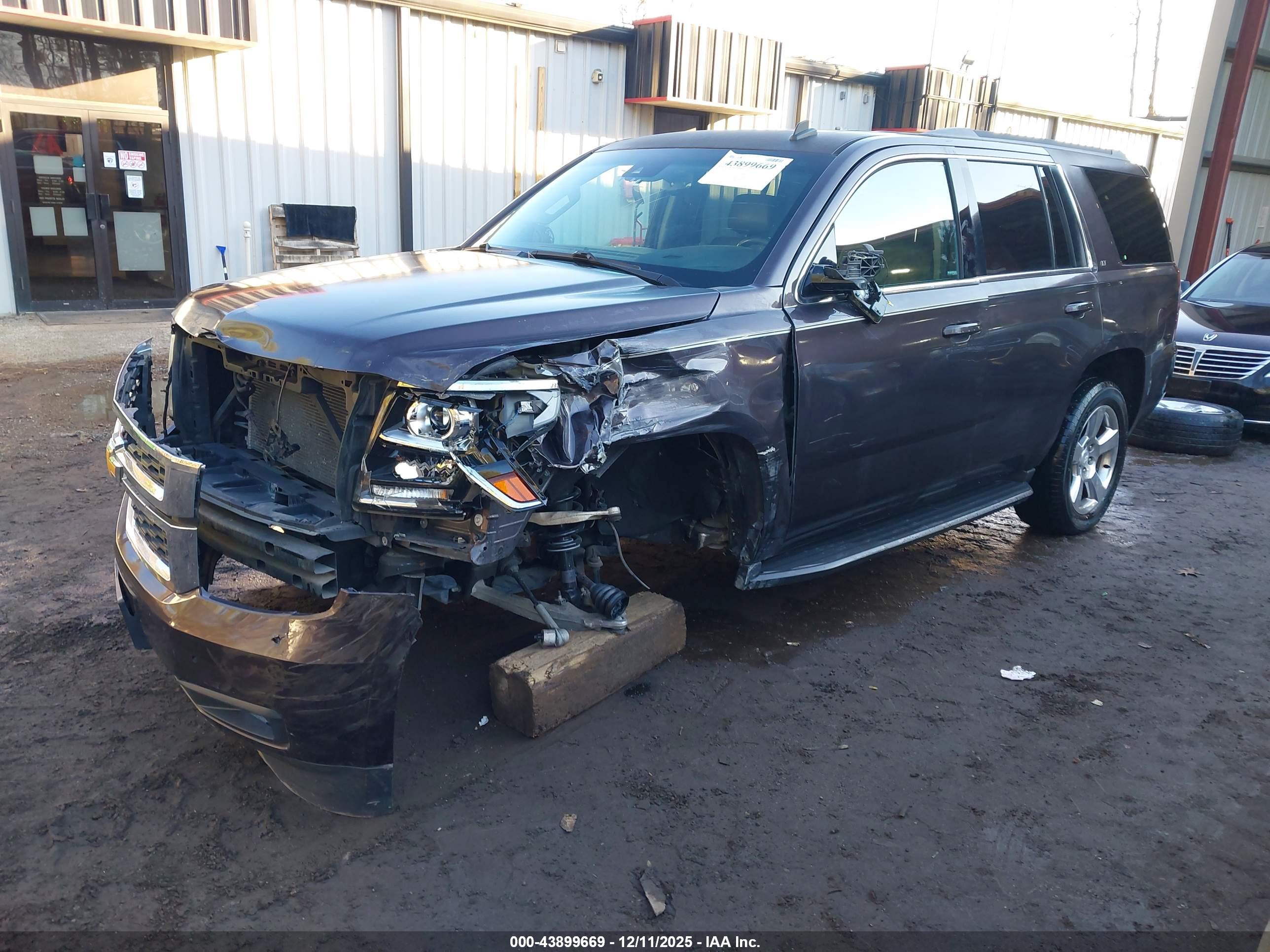 CHEVROLET TAHOE image 2