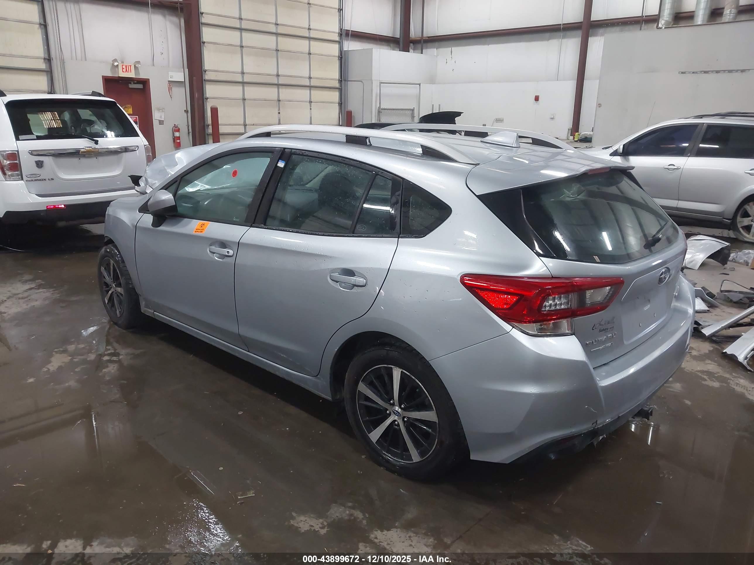 SUBARU IMPREZA image 3