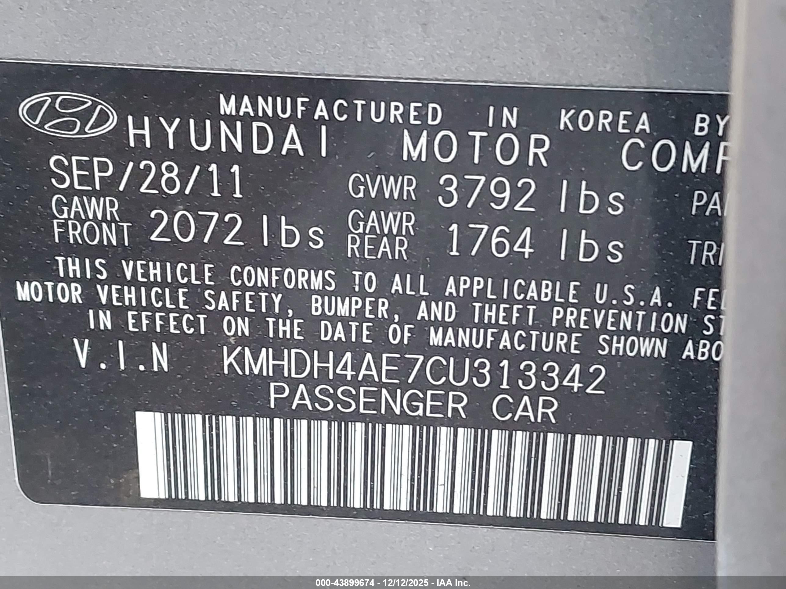 HYUNDAI ELANTRA image 9