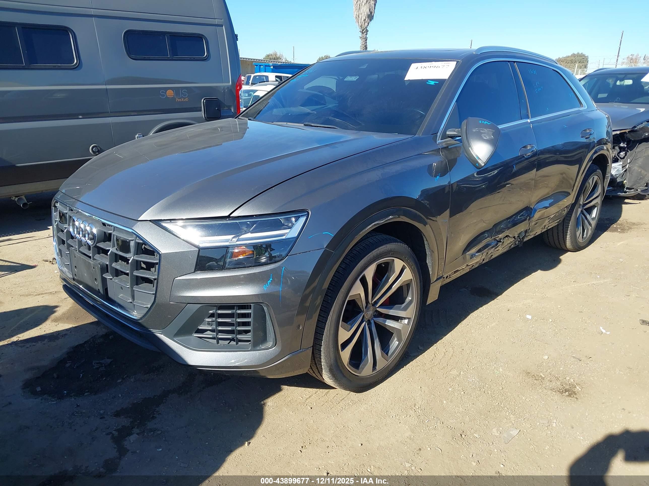 AUDI Q8 image 2
