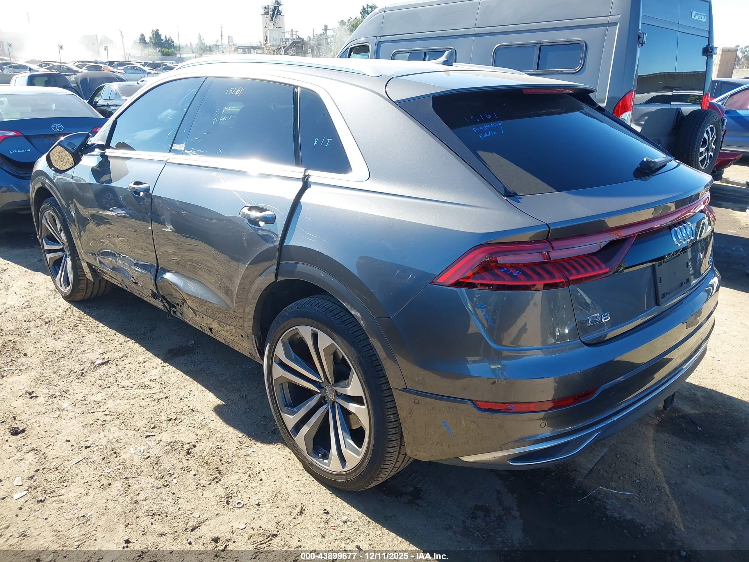 AUDI Q8 image 3