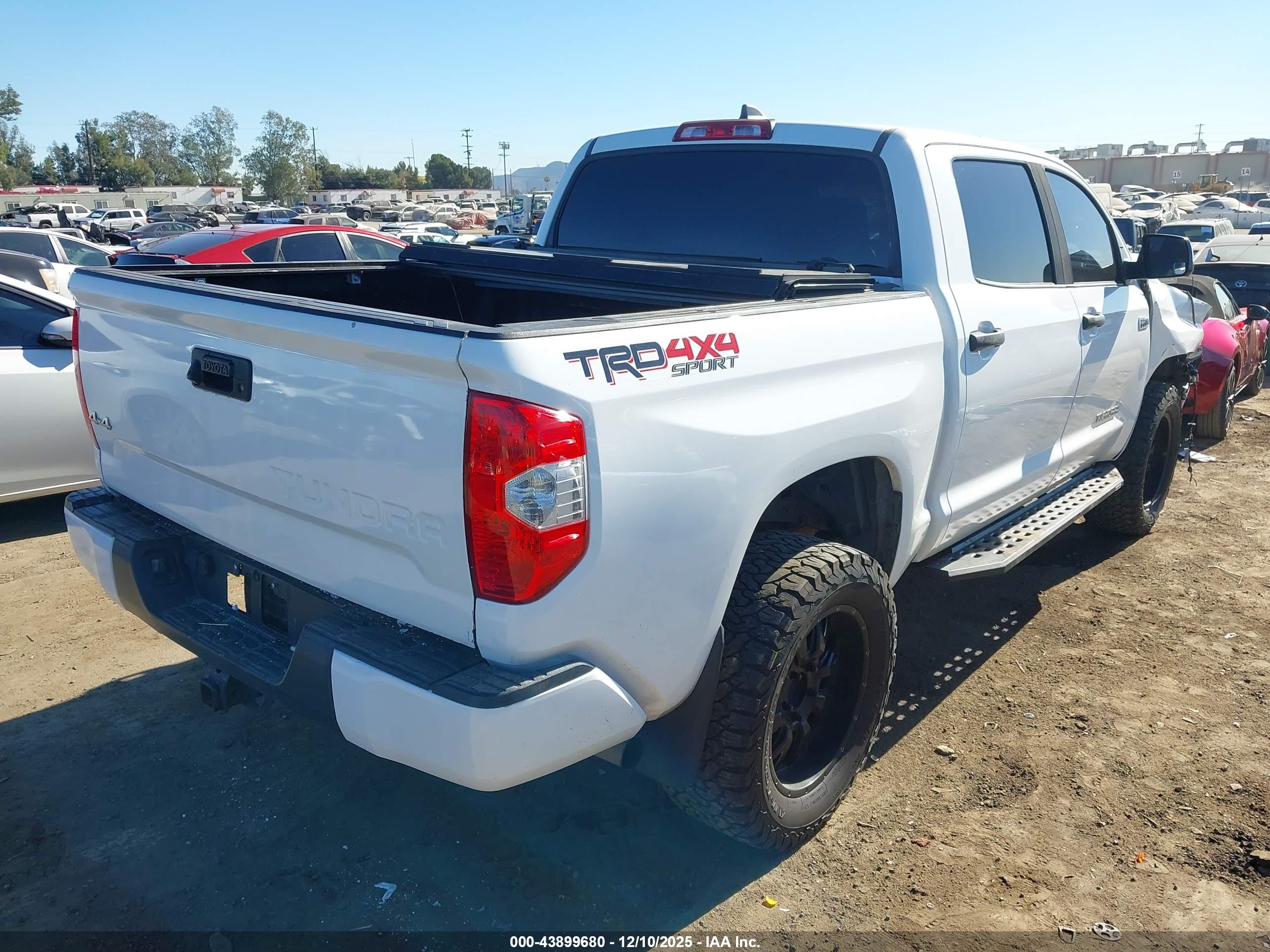 TOYOTA TUNDRA image 4