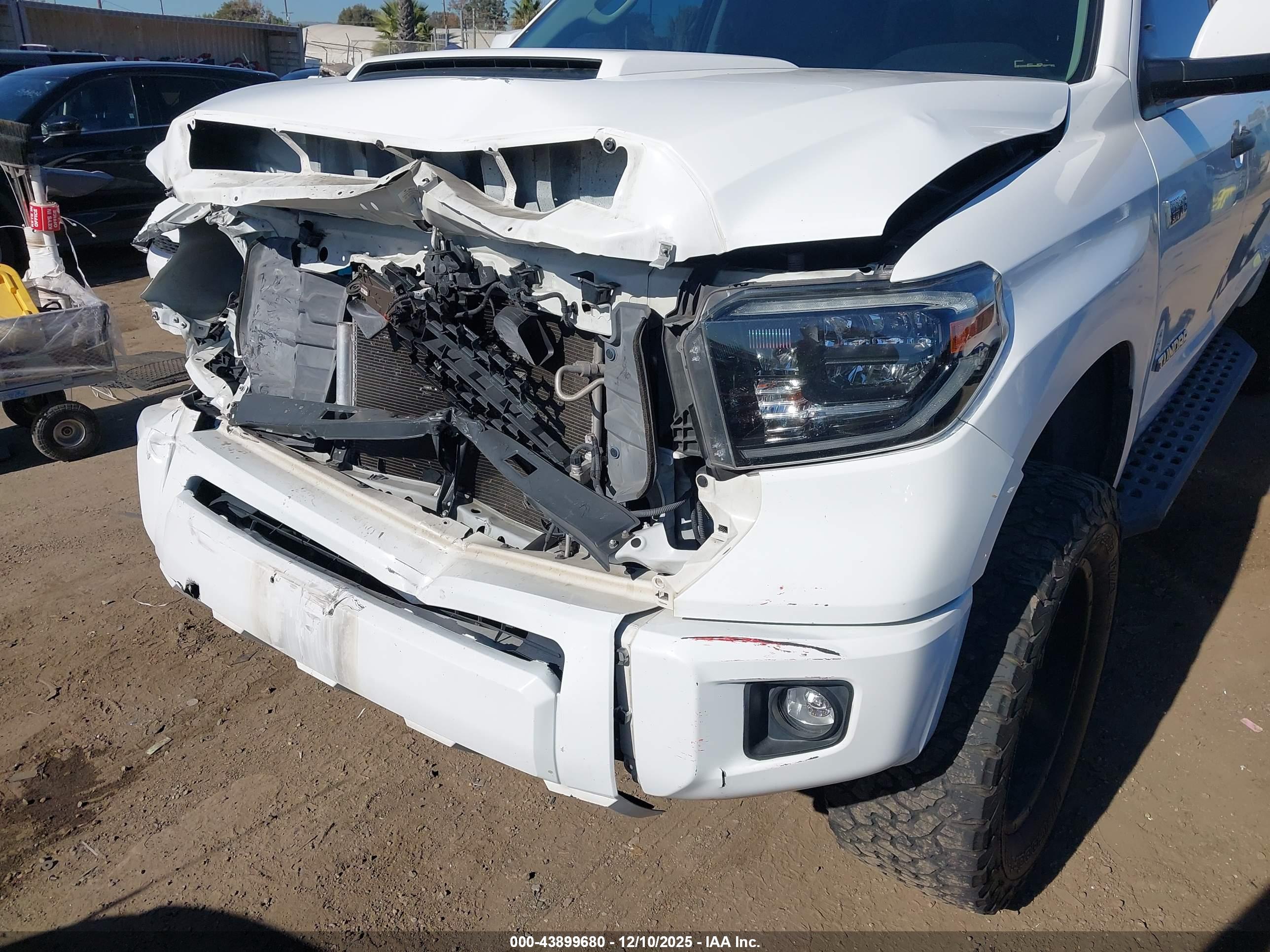 TOYOTA TUNDRA image 6