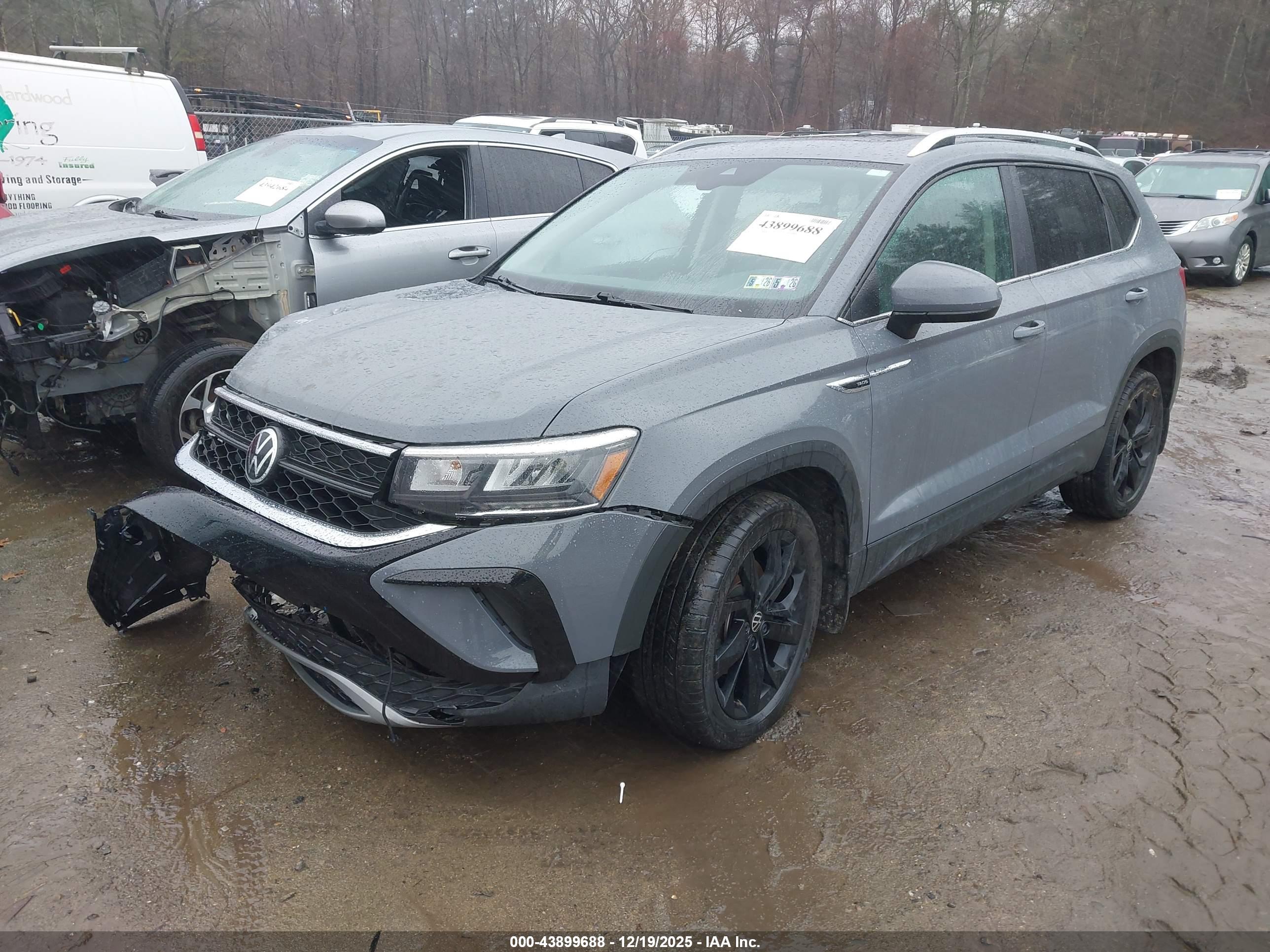 VOLKSWAGEN TAOS image 2