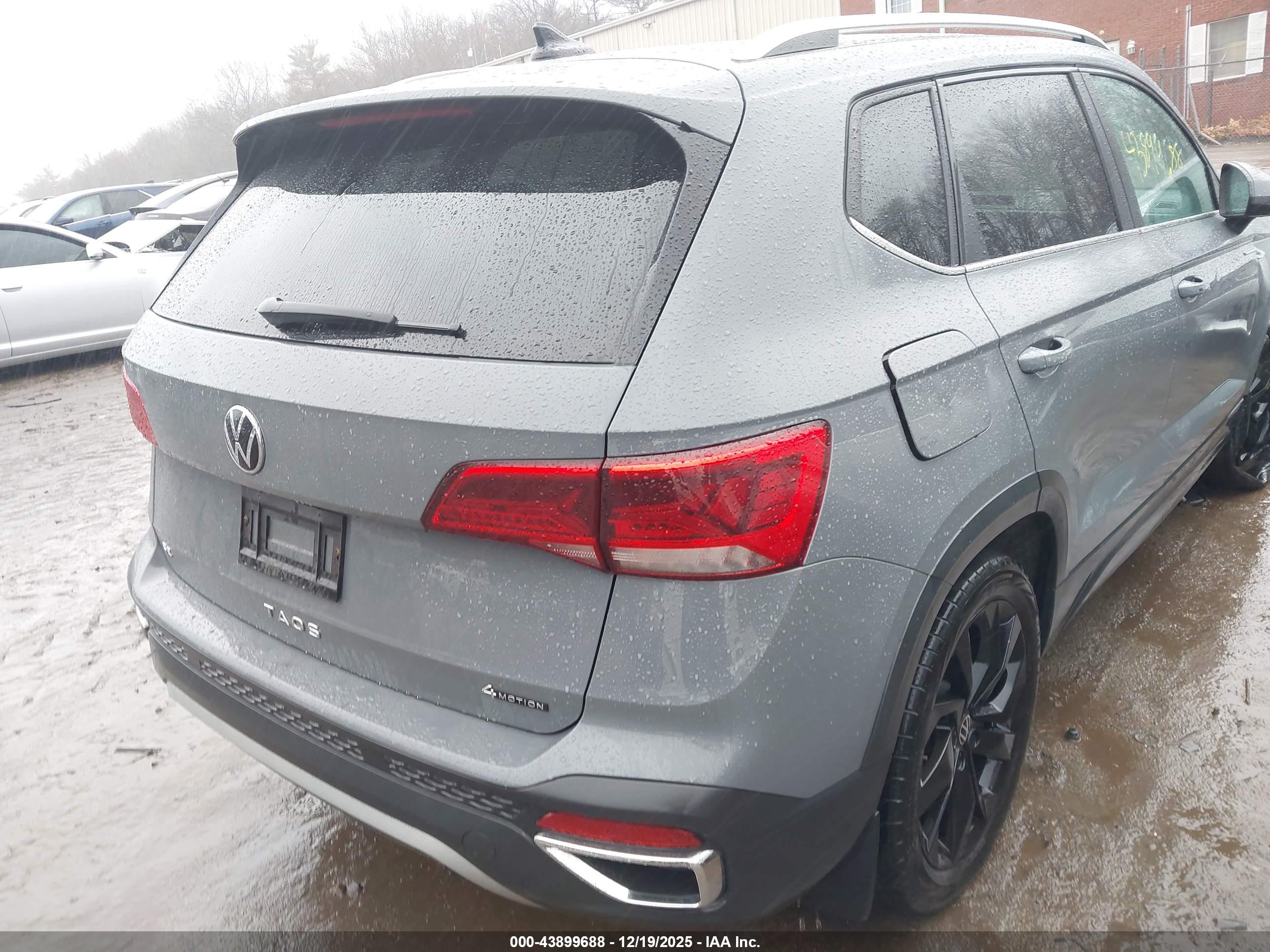 VOLKSWAGEN TAOS image 4
