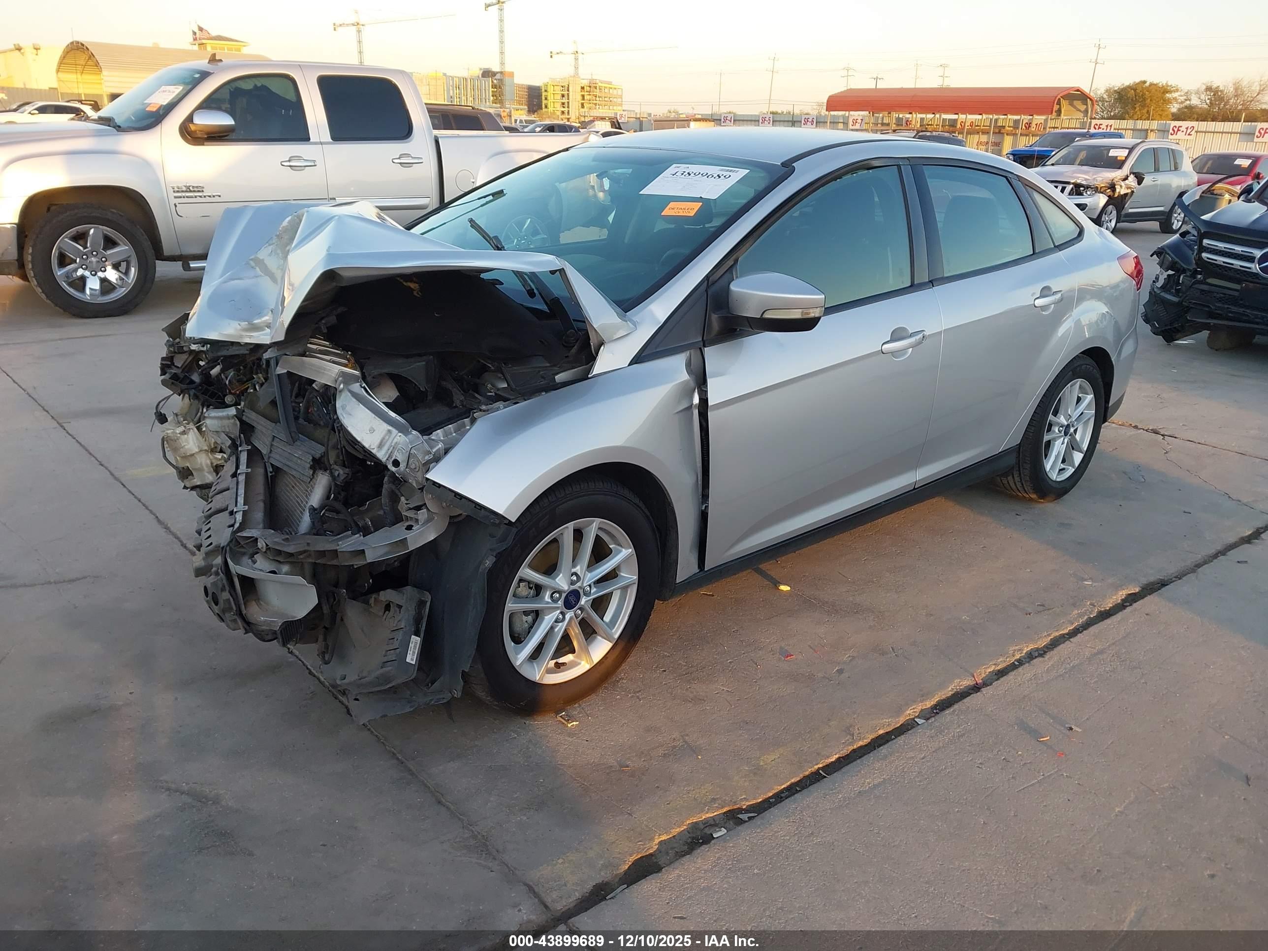FORD FOCUS image 2