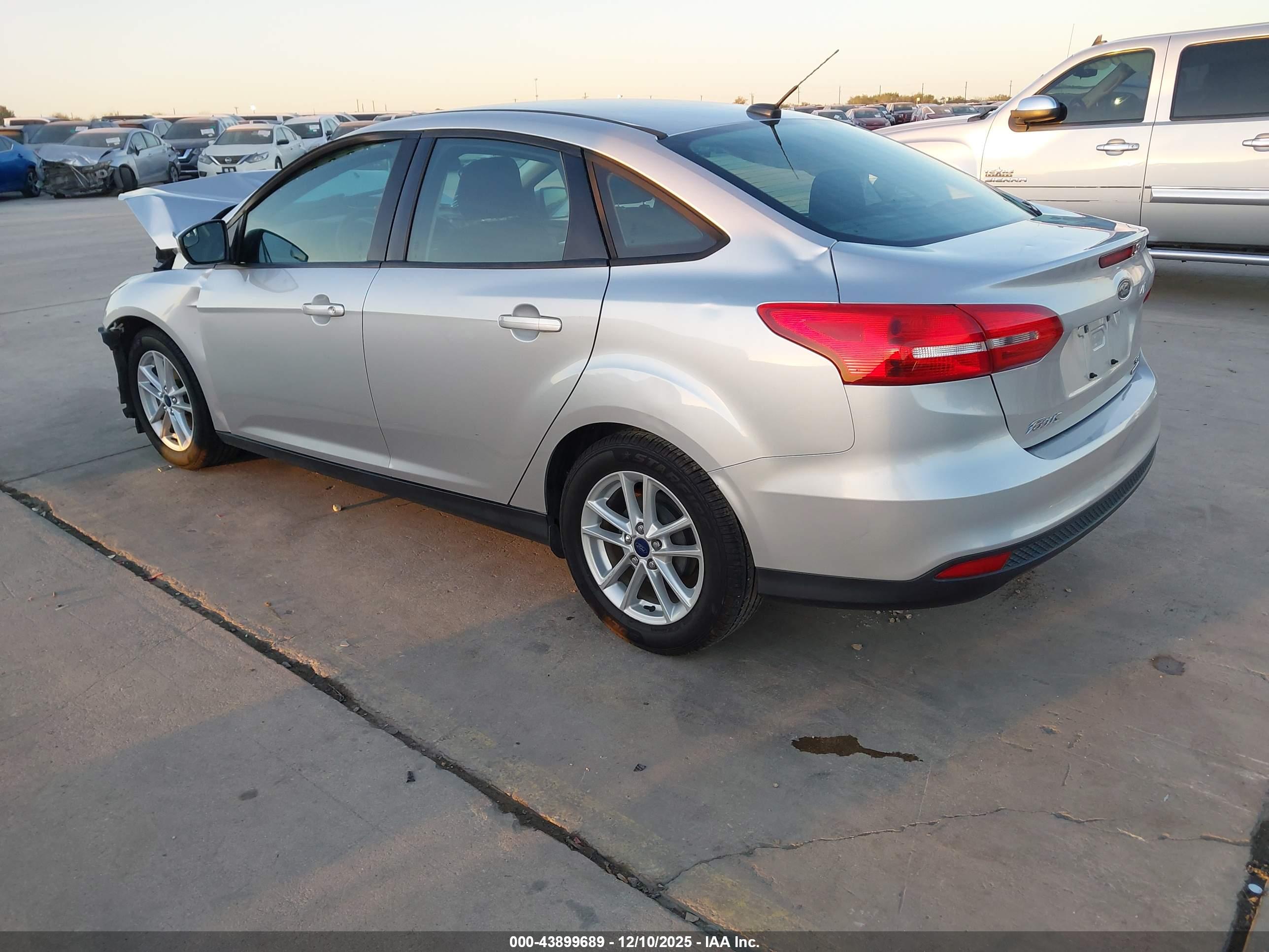 FORD FOCUS image 3