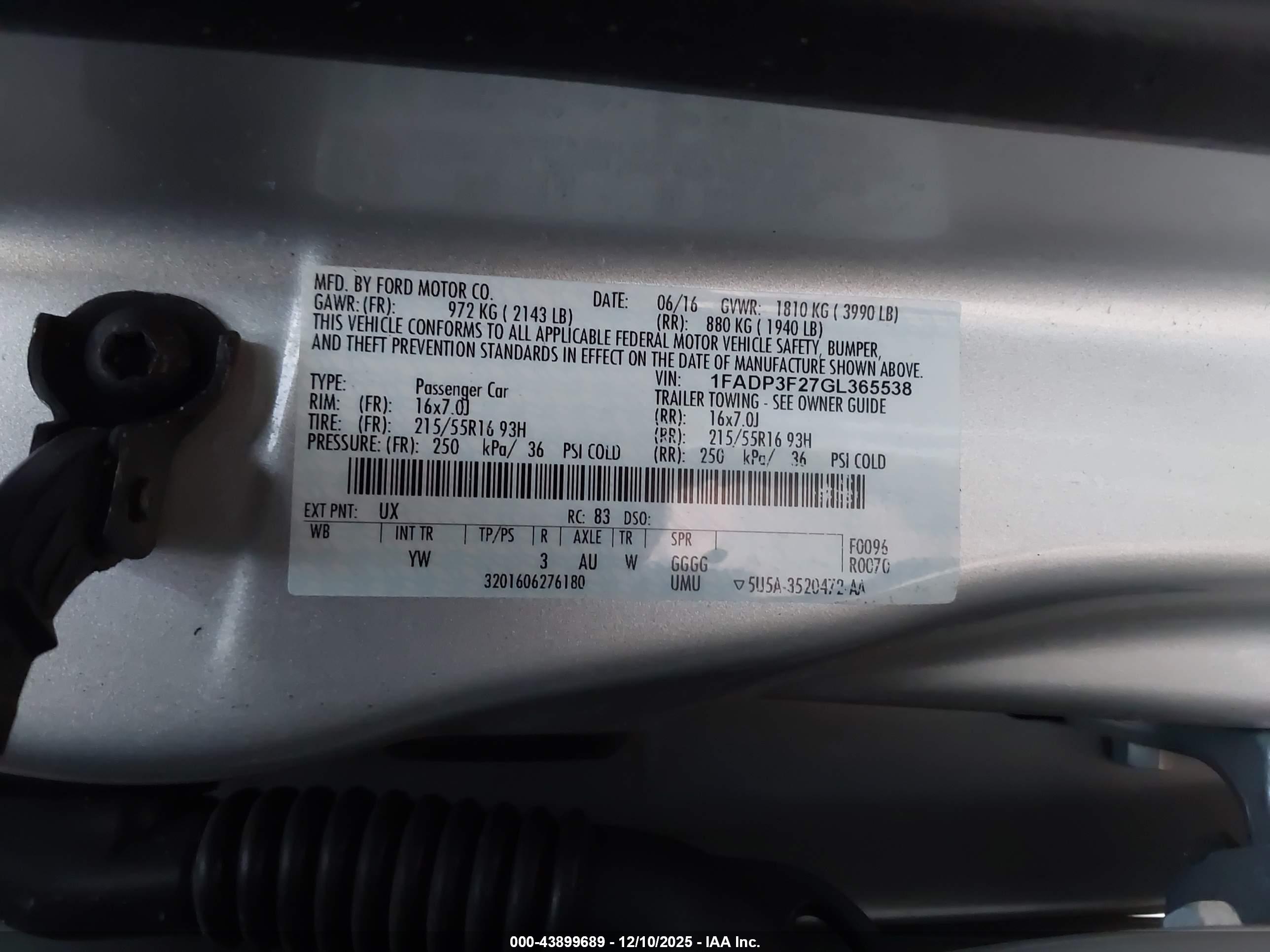 FORD FOCUS image 9