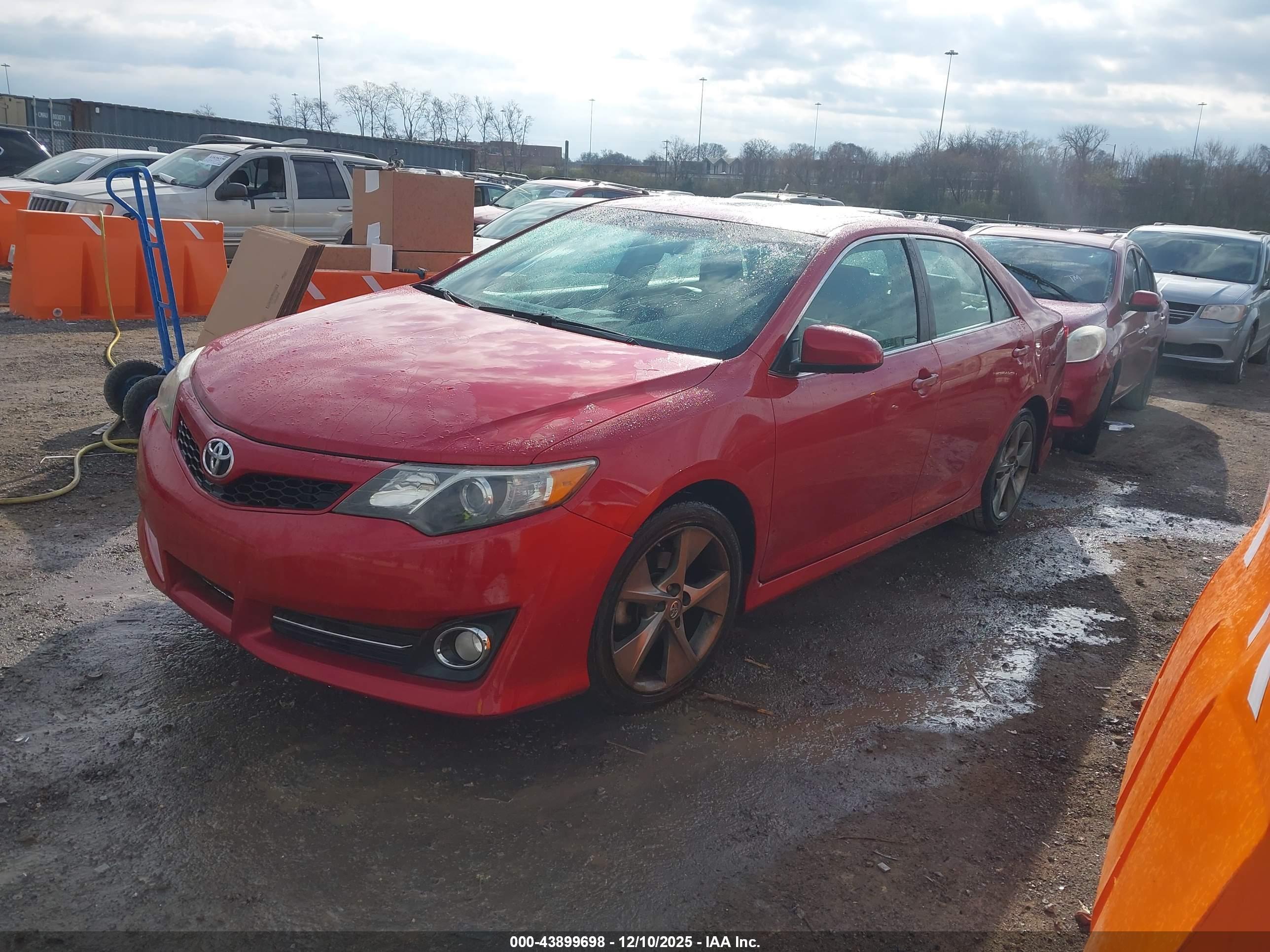 TOYOTA CAMRY image 2