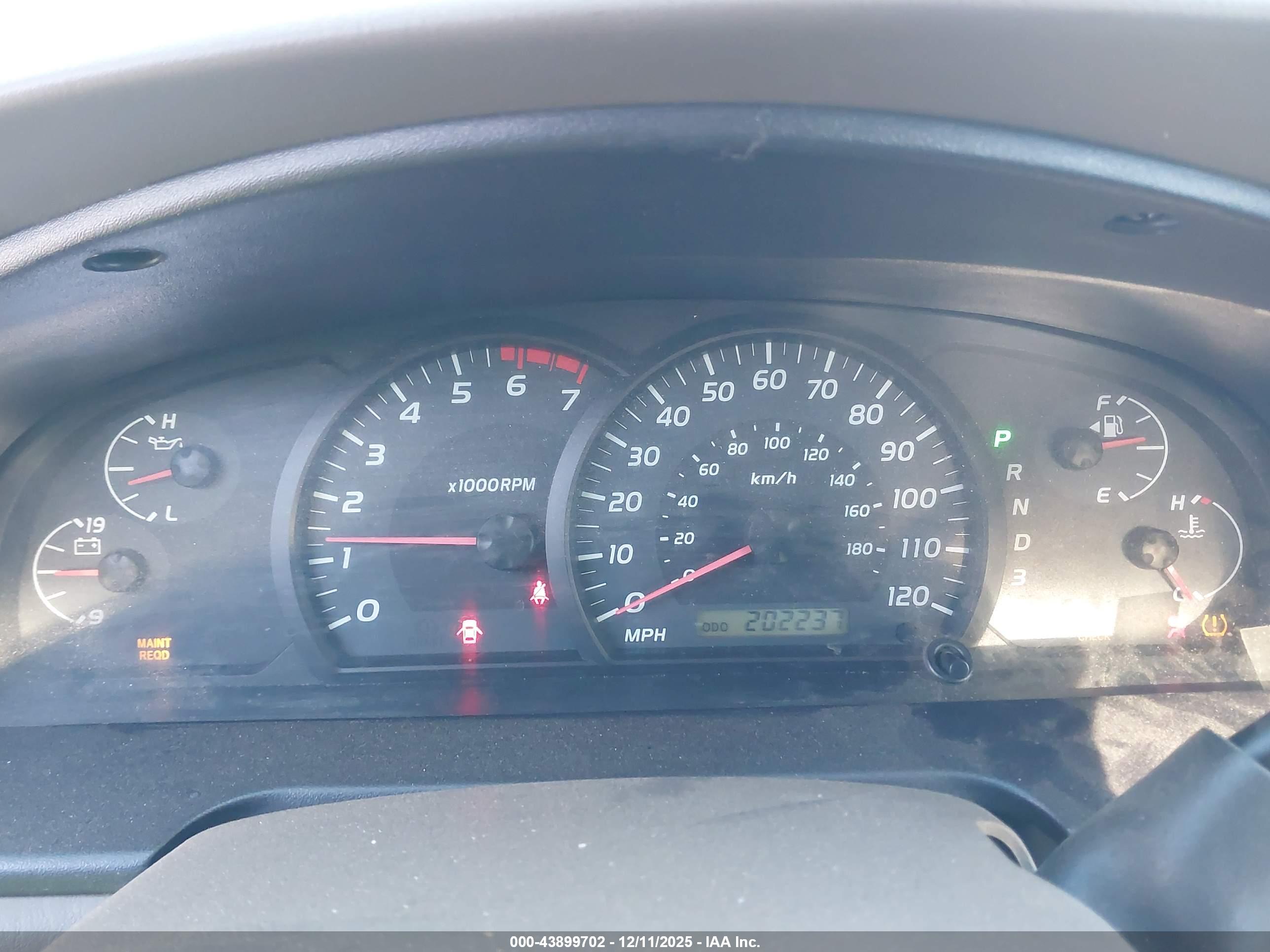 TOYOTA TUNDRA image 7