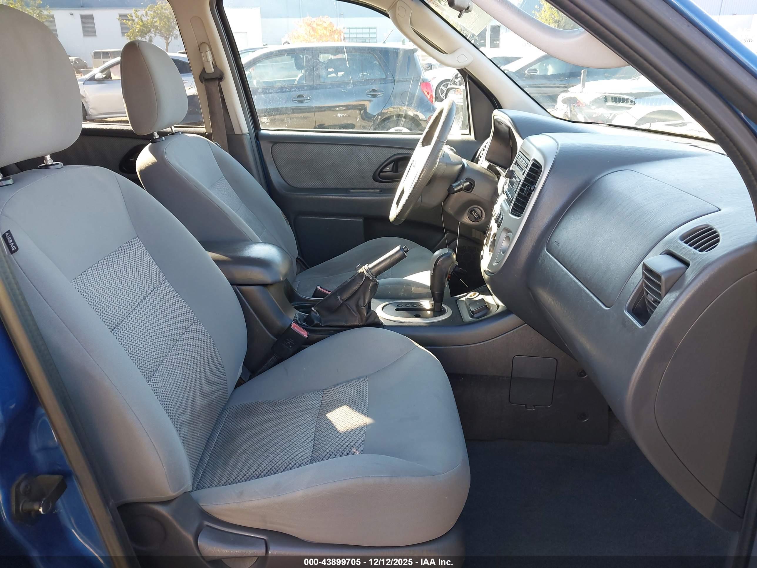 FORD ESCAPE image 5