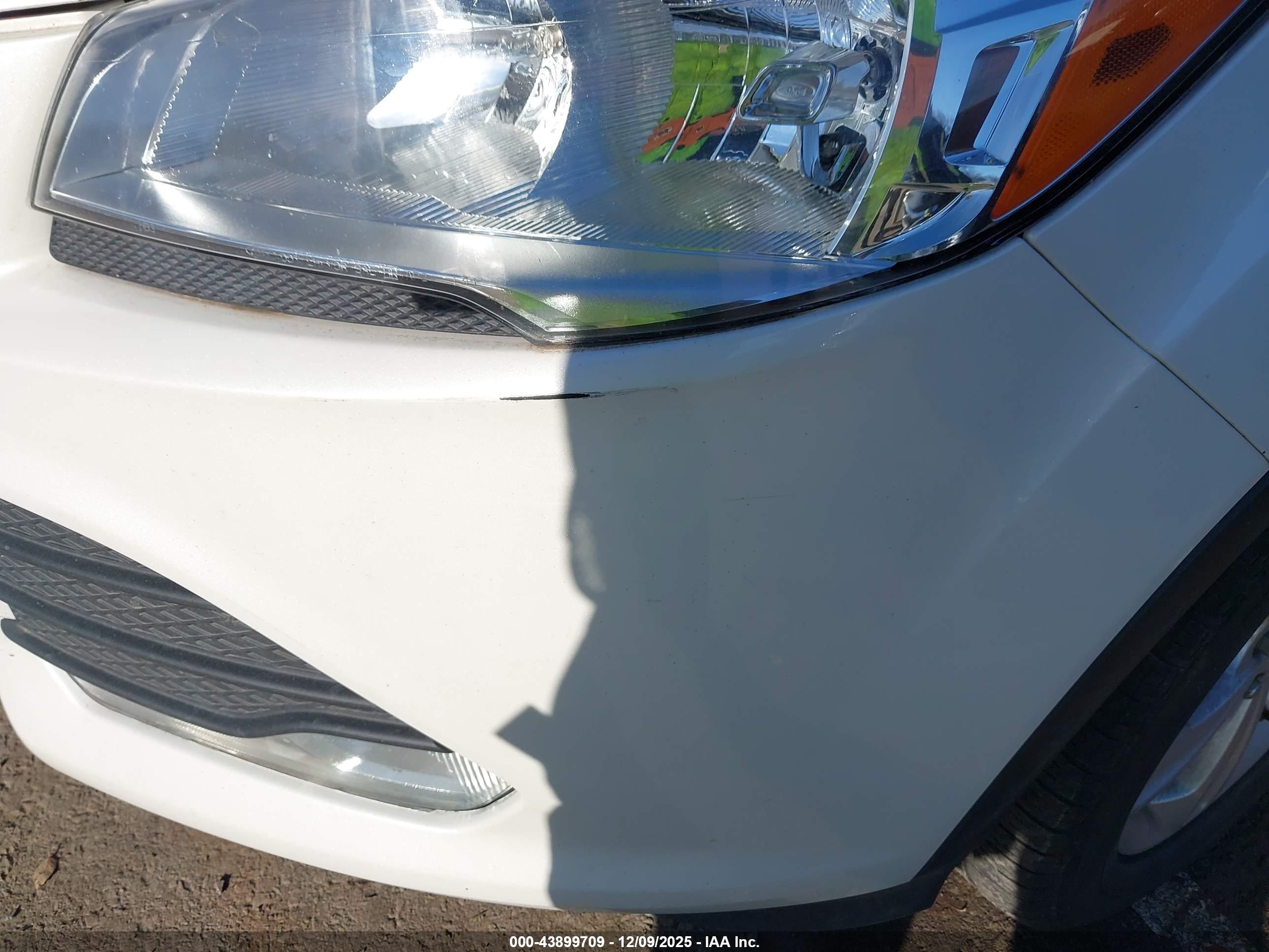 FORD ESCAPE image 6