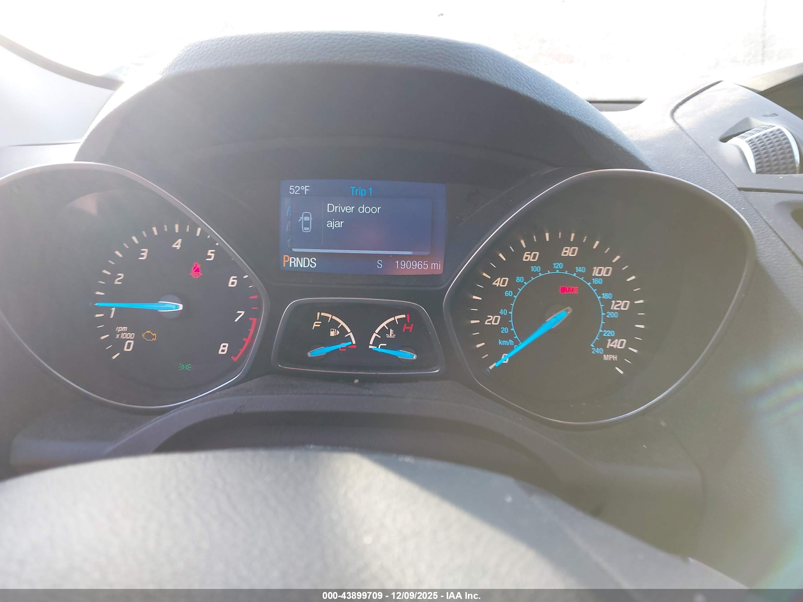 FORD ESCAPE image 7
