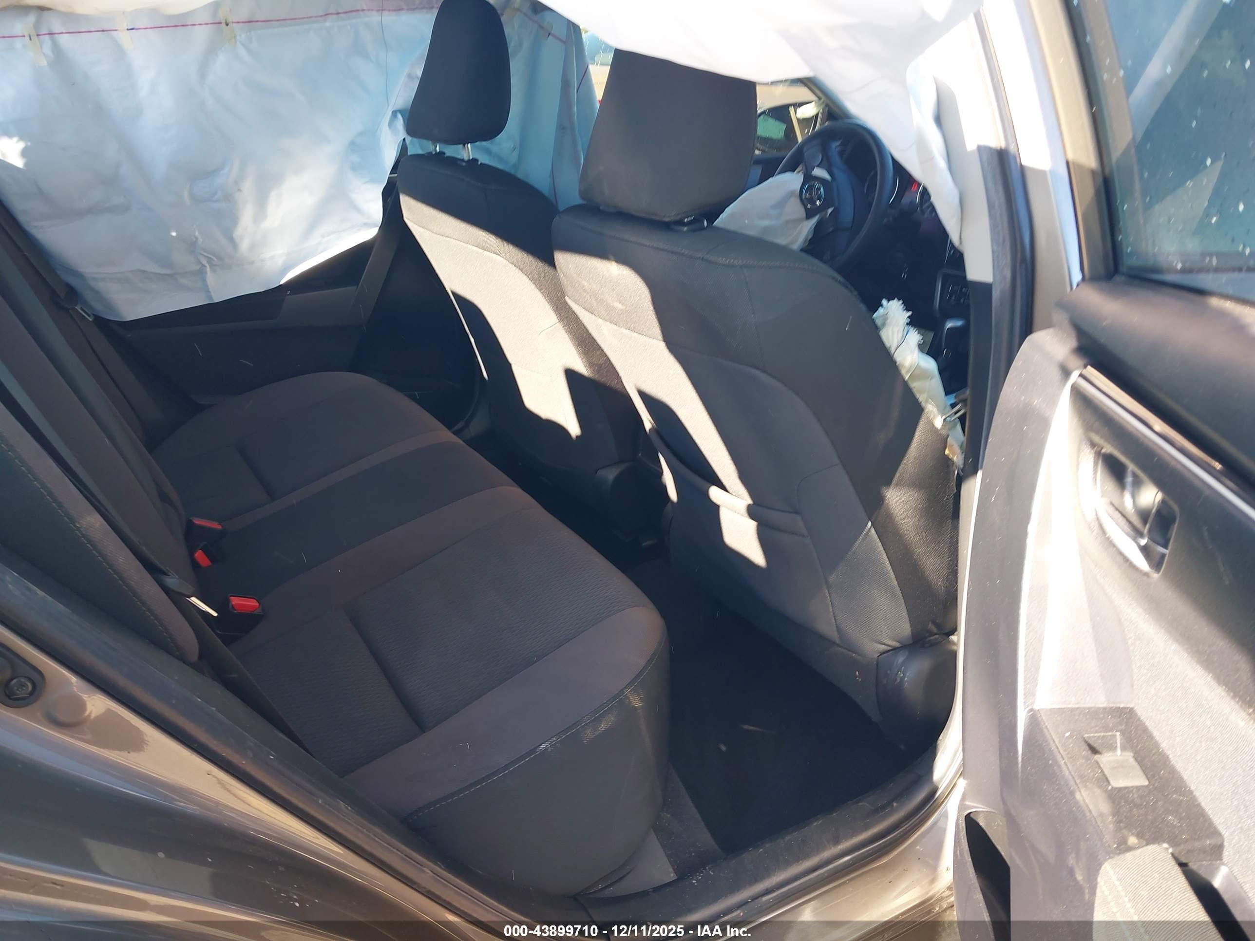TOYOTA COROLLA image 8