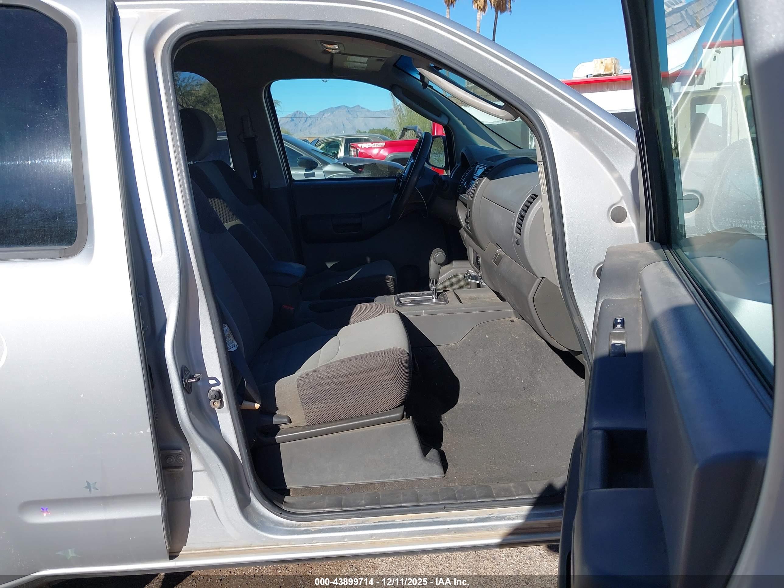 NISSAN XTERRA image 5
