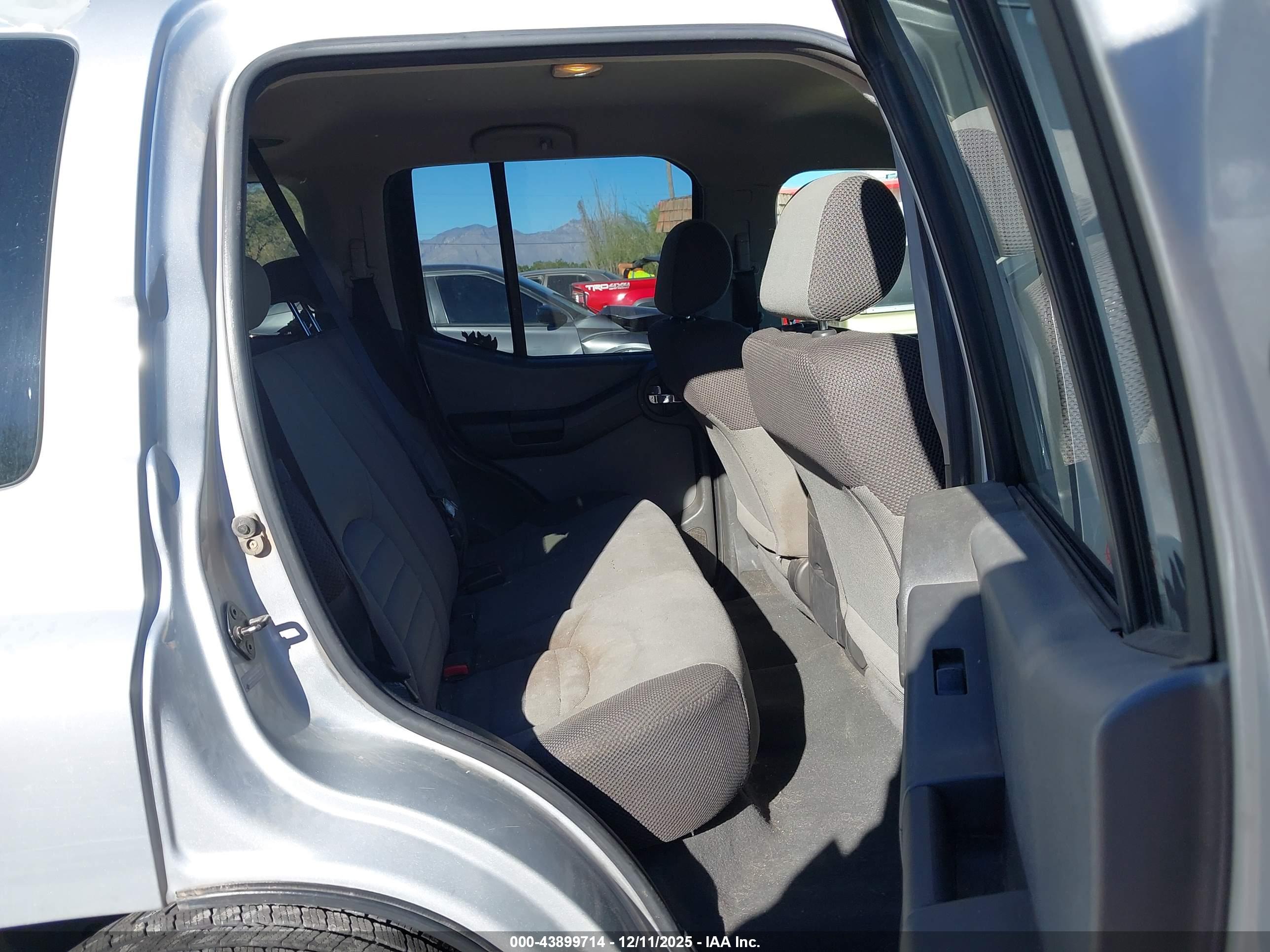 NISSAN XTERRA image 8