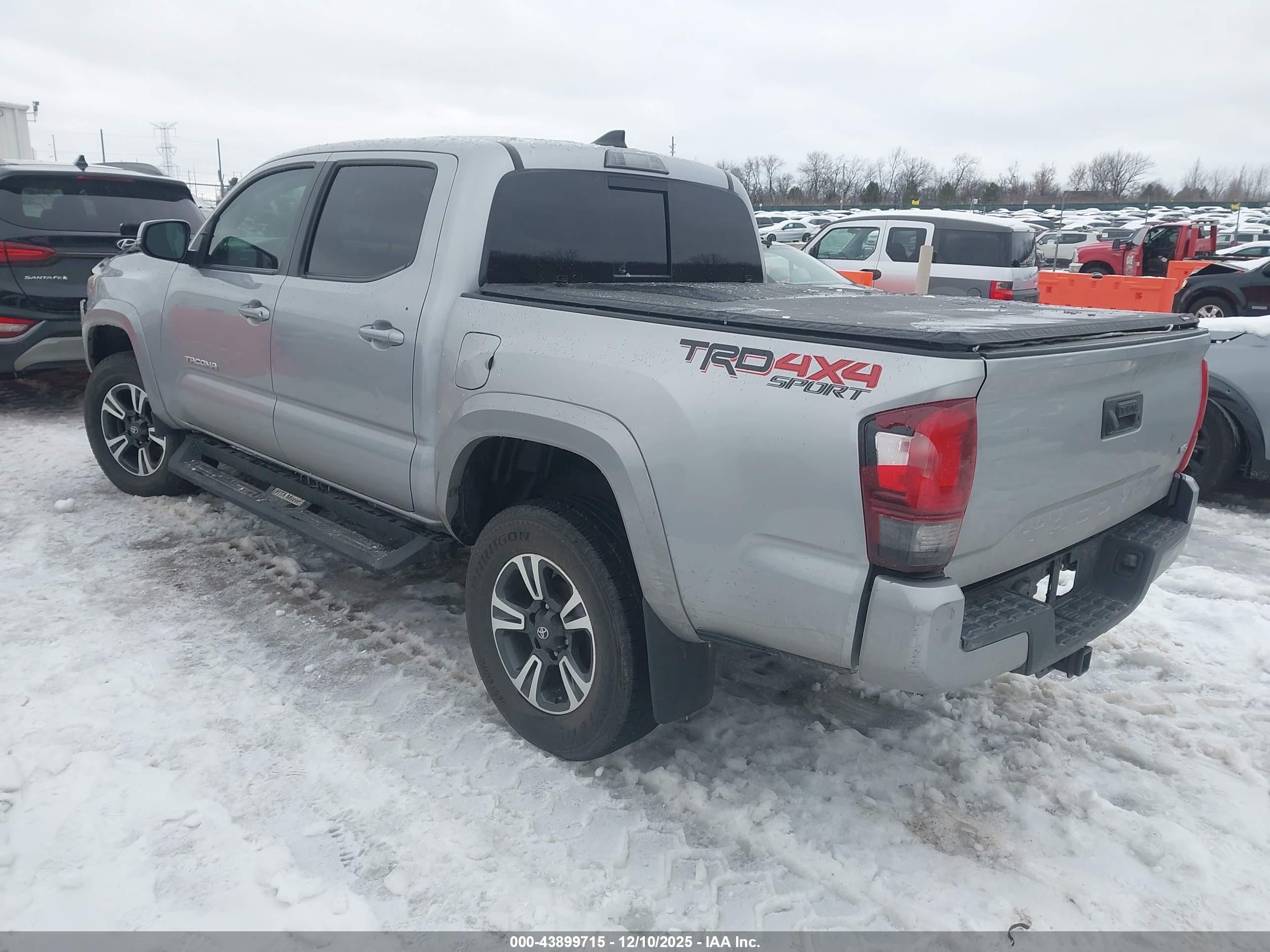 TOYOTA TACOMA image 3
