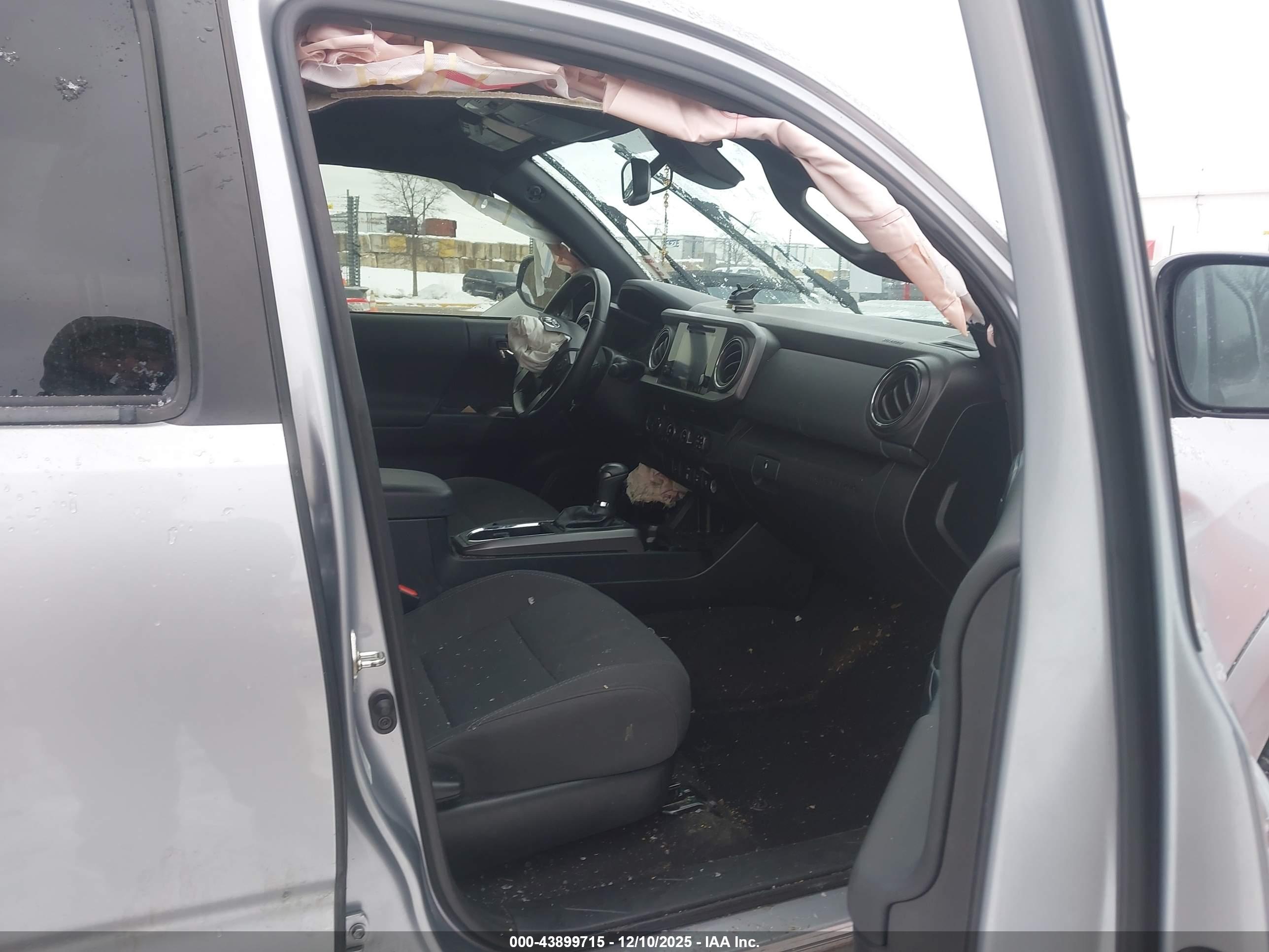 TOYOTA TACOMA image 5