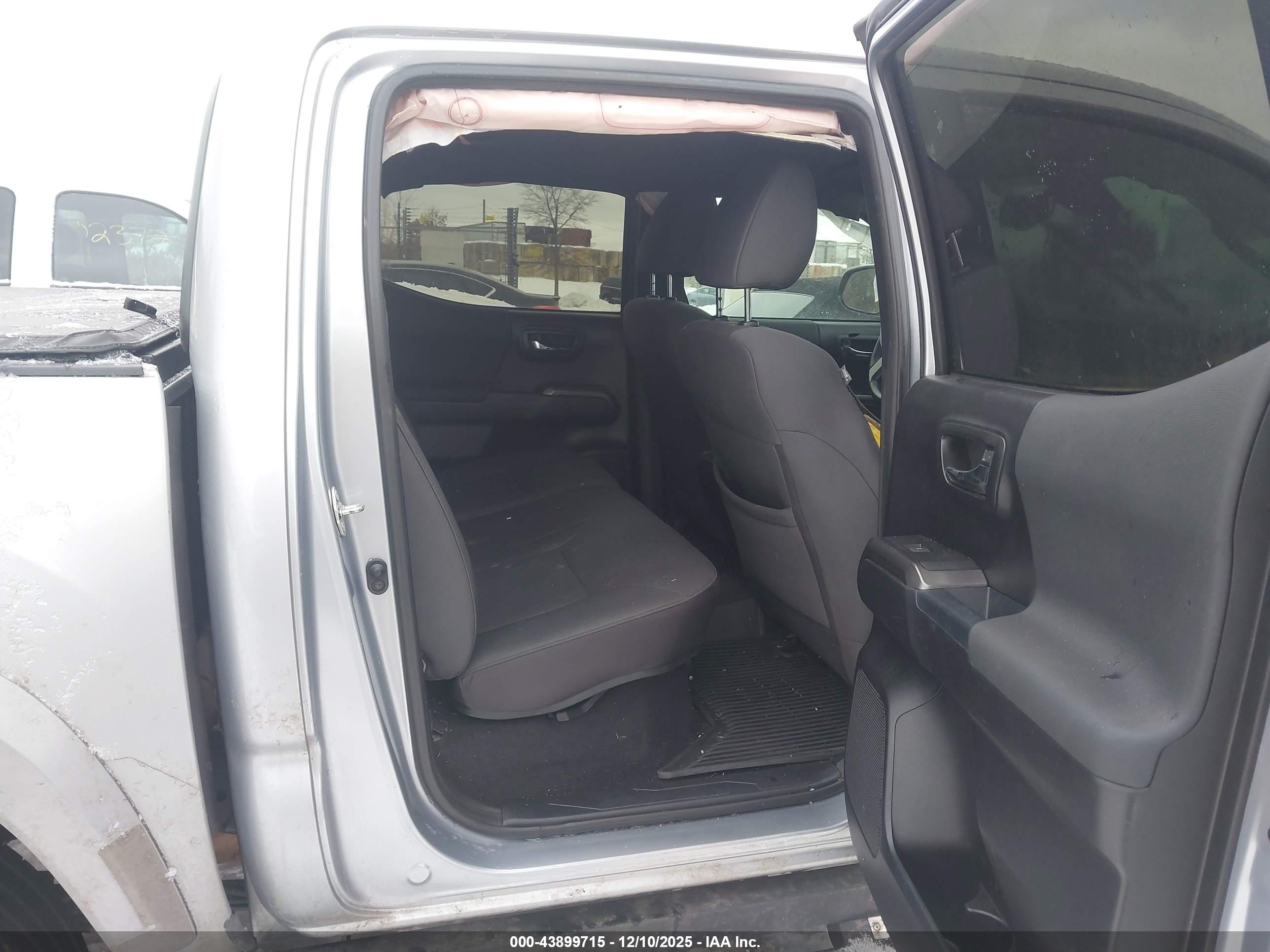 TOYOTA TACOMA image 8