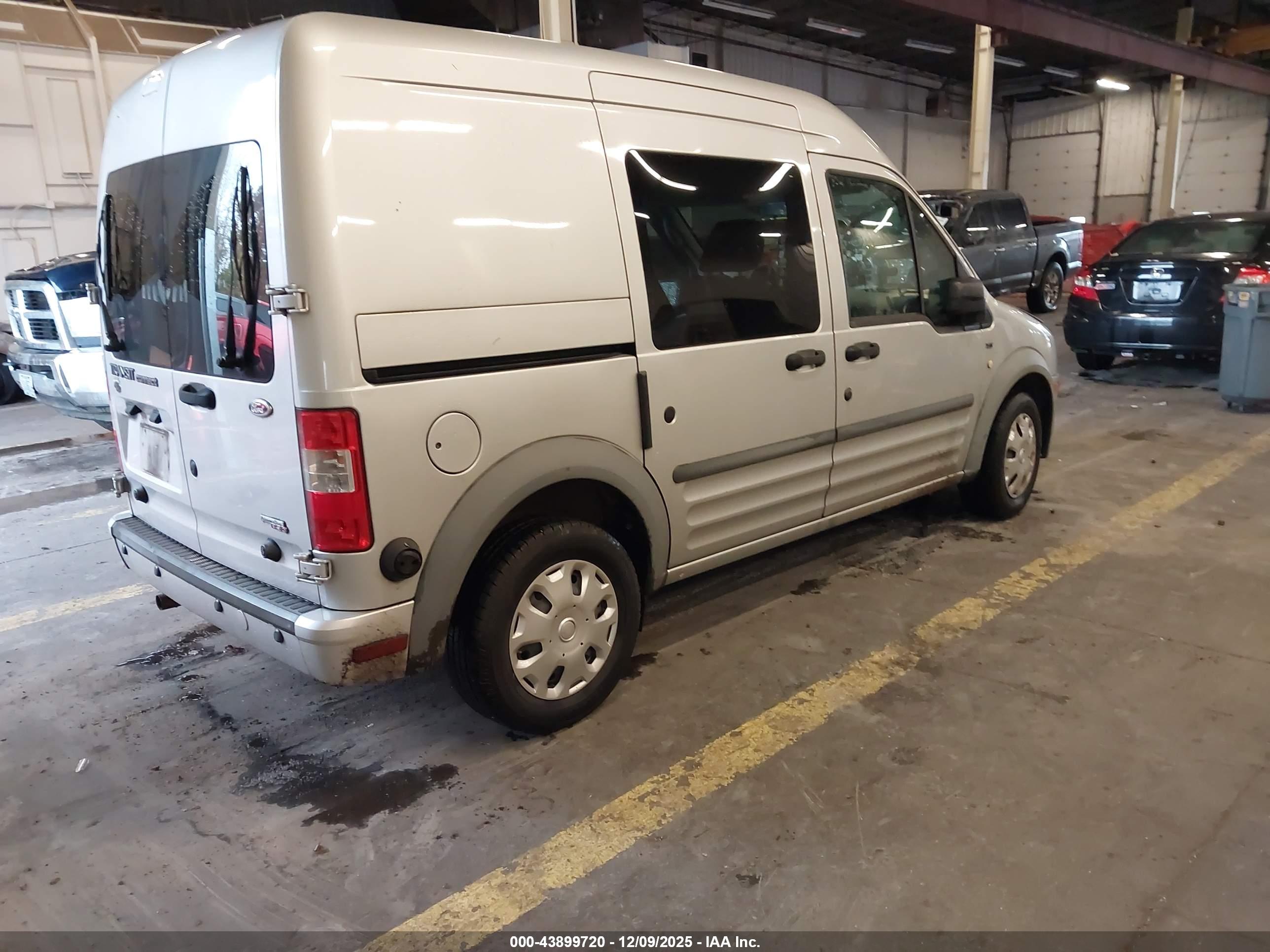 FORD TRANSIT image 4