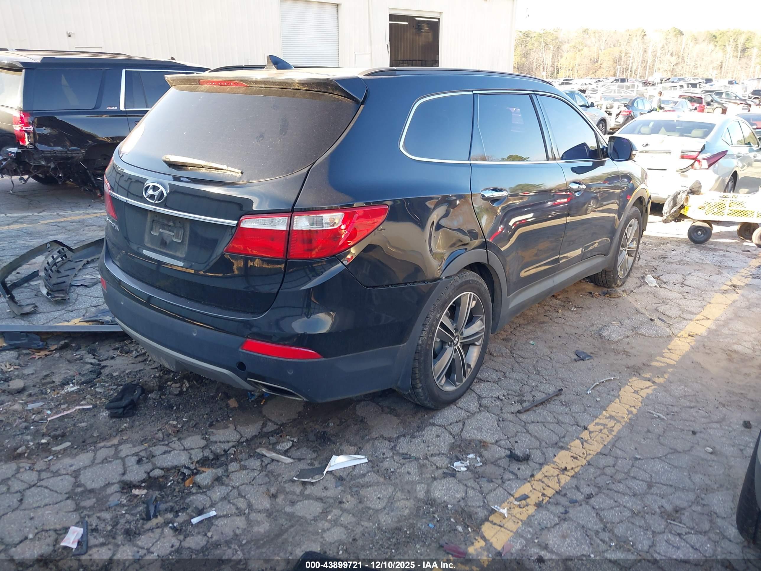 HYUNDAI SANTA image 4