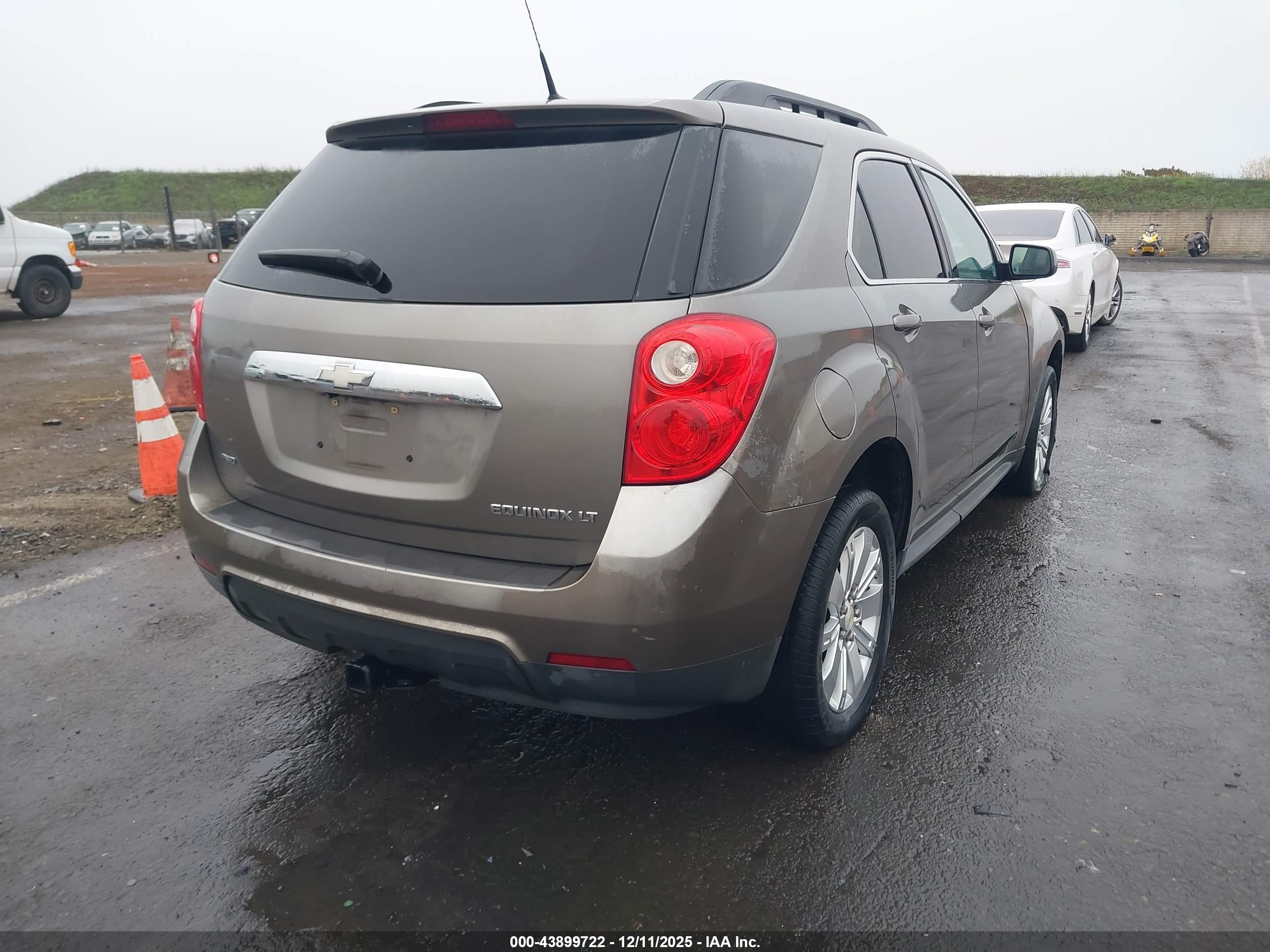 CHEVROLET EQUINOX image 4