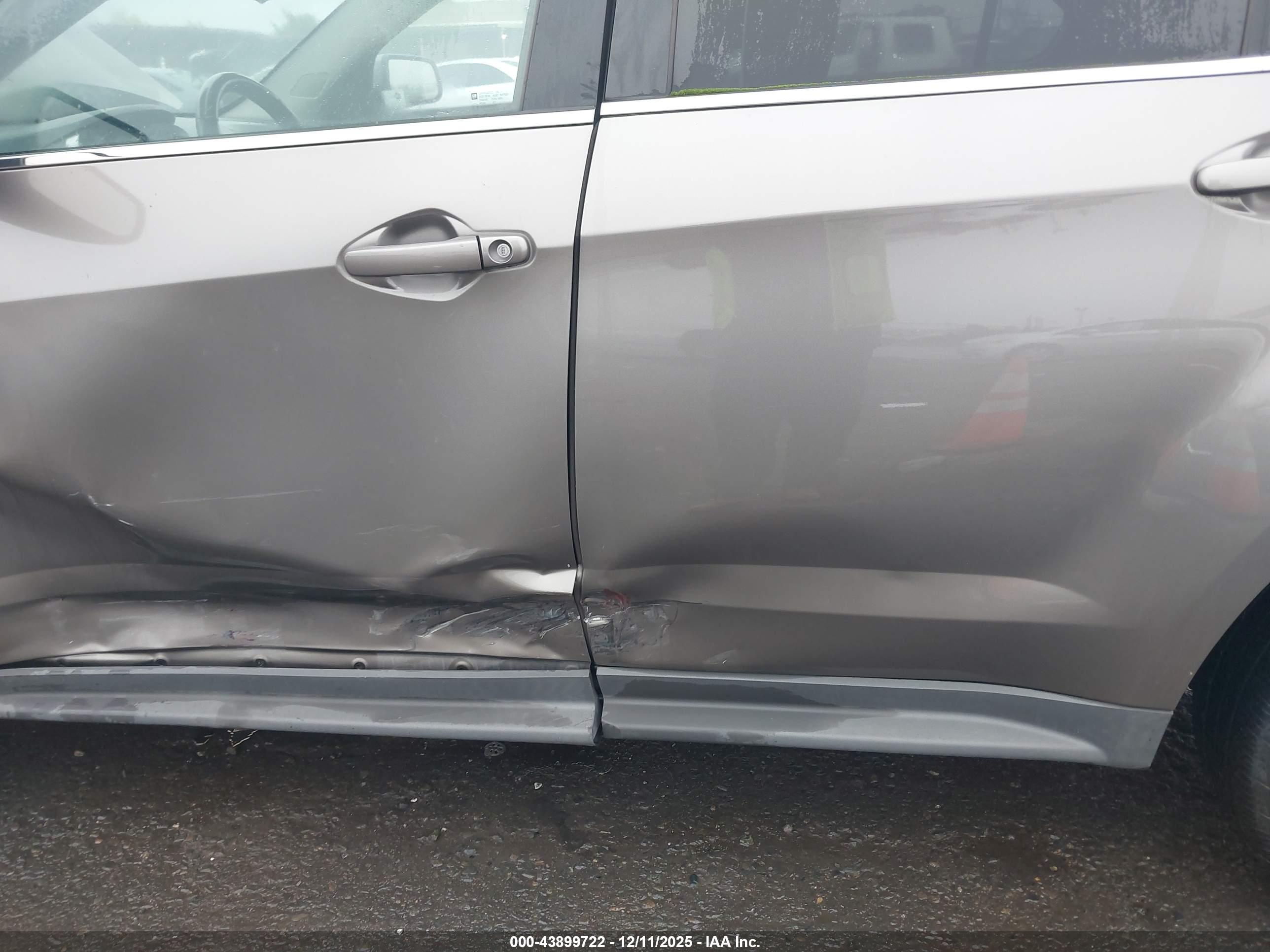 CHEVROLET EQUINOX image 6