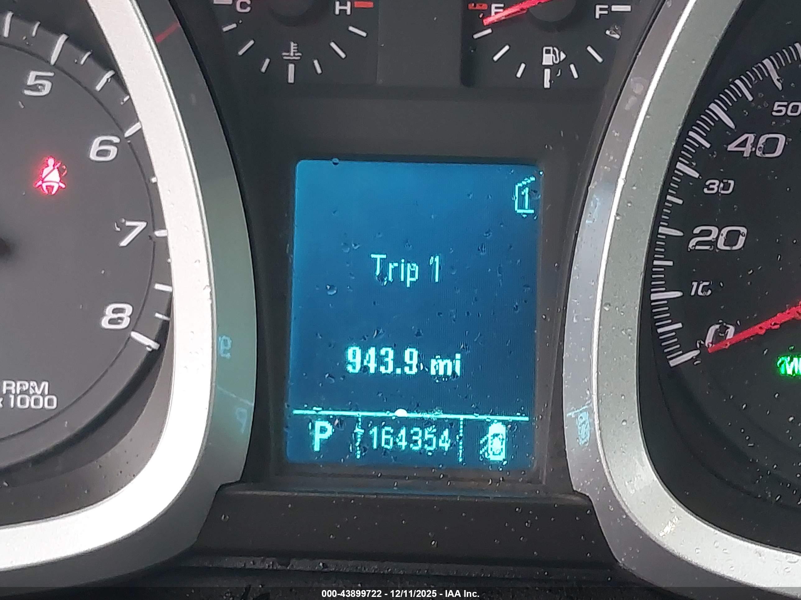 CHEVROLET EQUINOX image 7