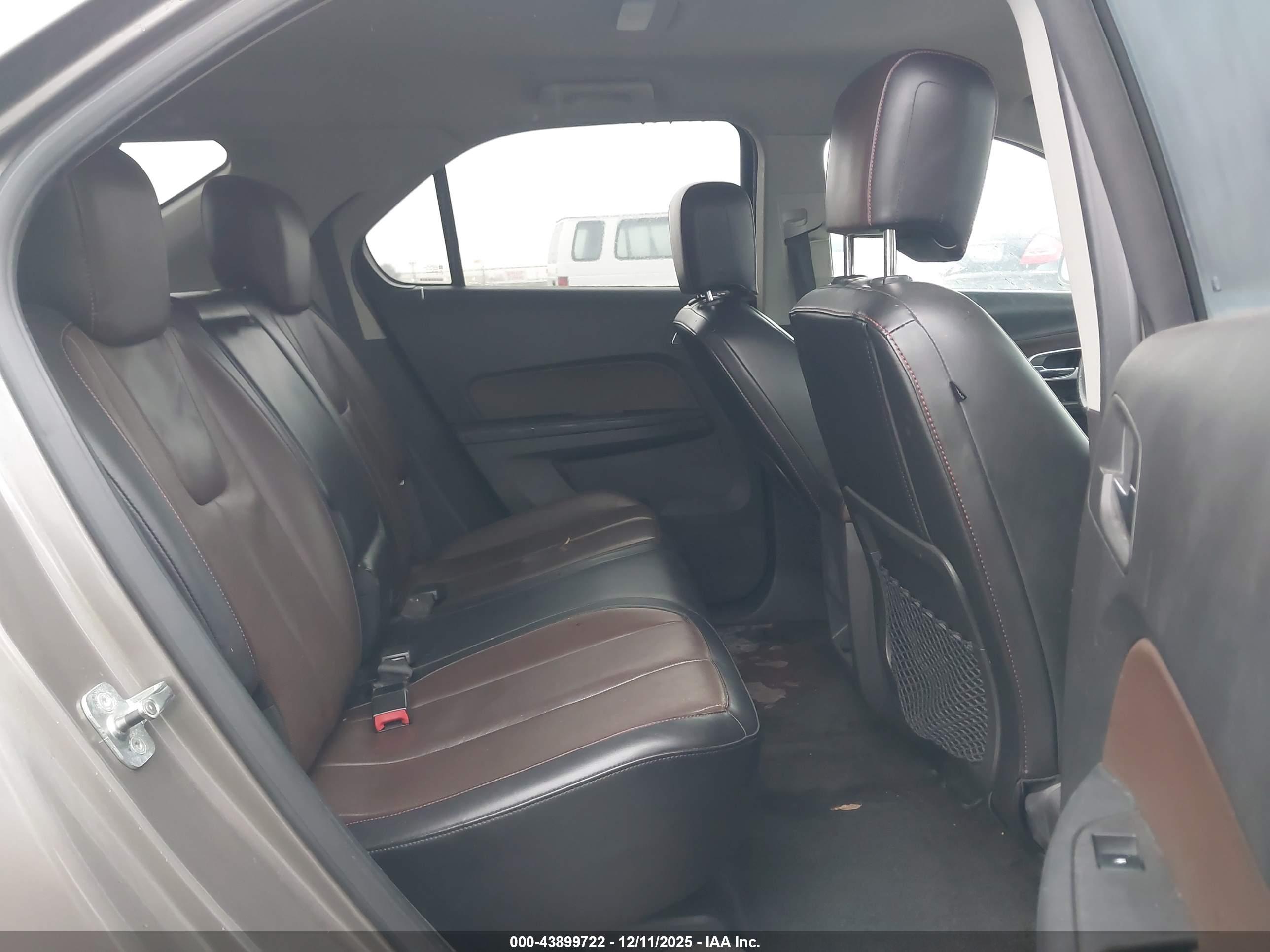 CHEVROLET EQUINOX image 8