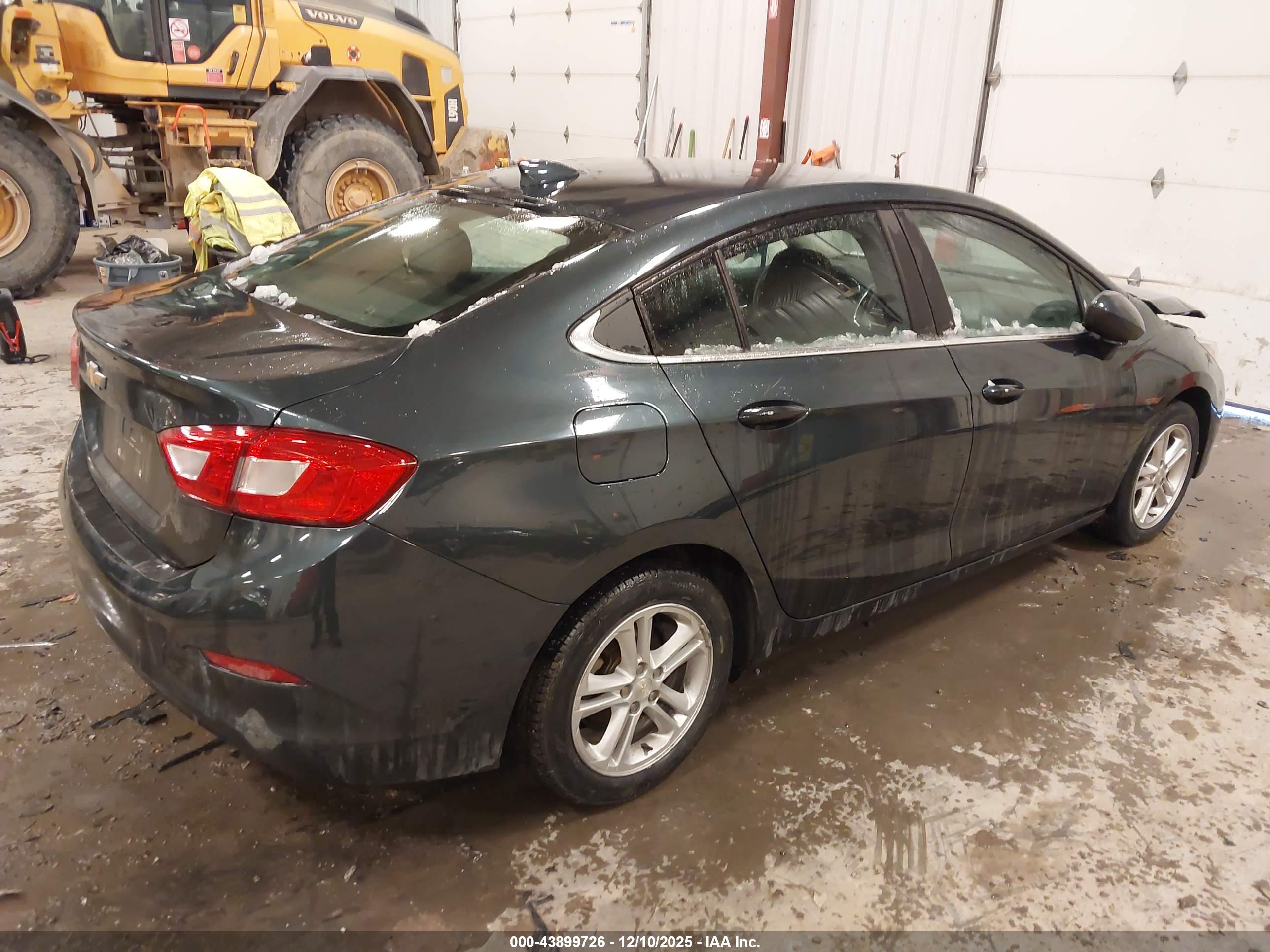 CHEVROLET CRUZE image 4