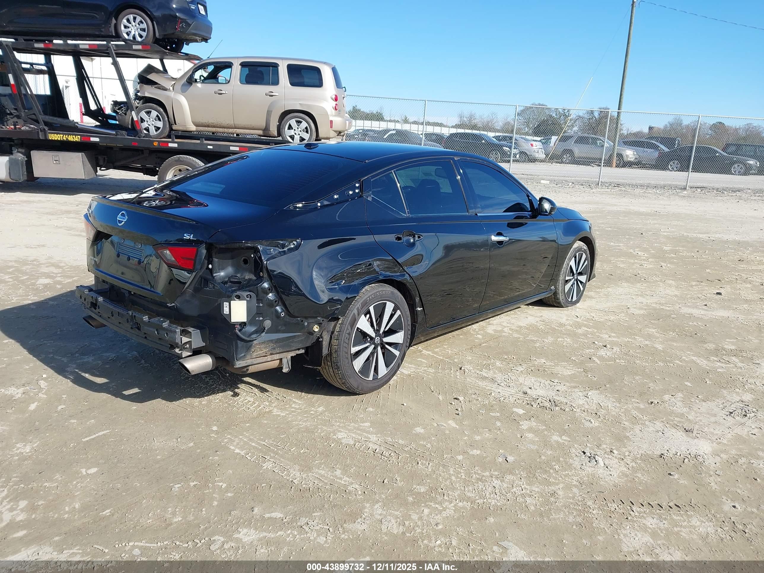NISSAN ALTIMA image 4