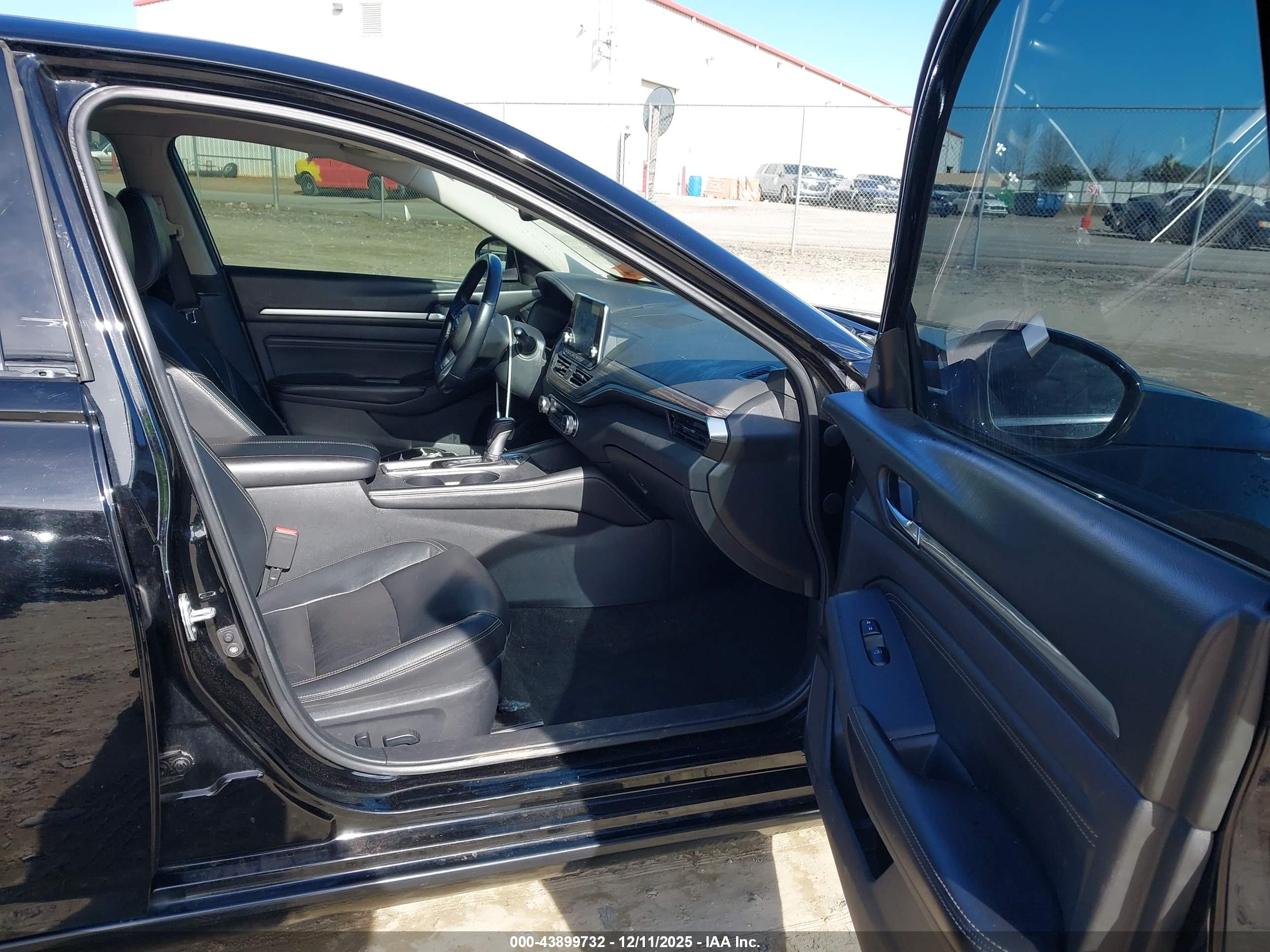 NISSAN ALTIMA image 5