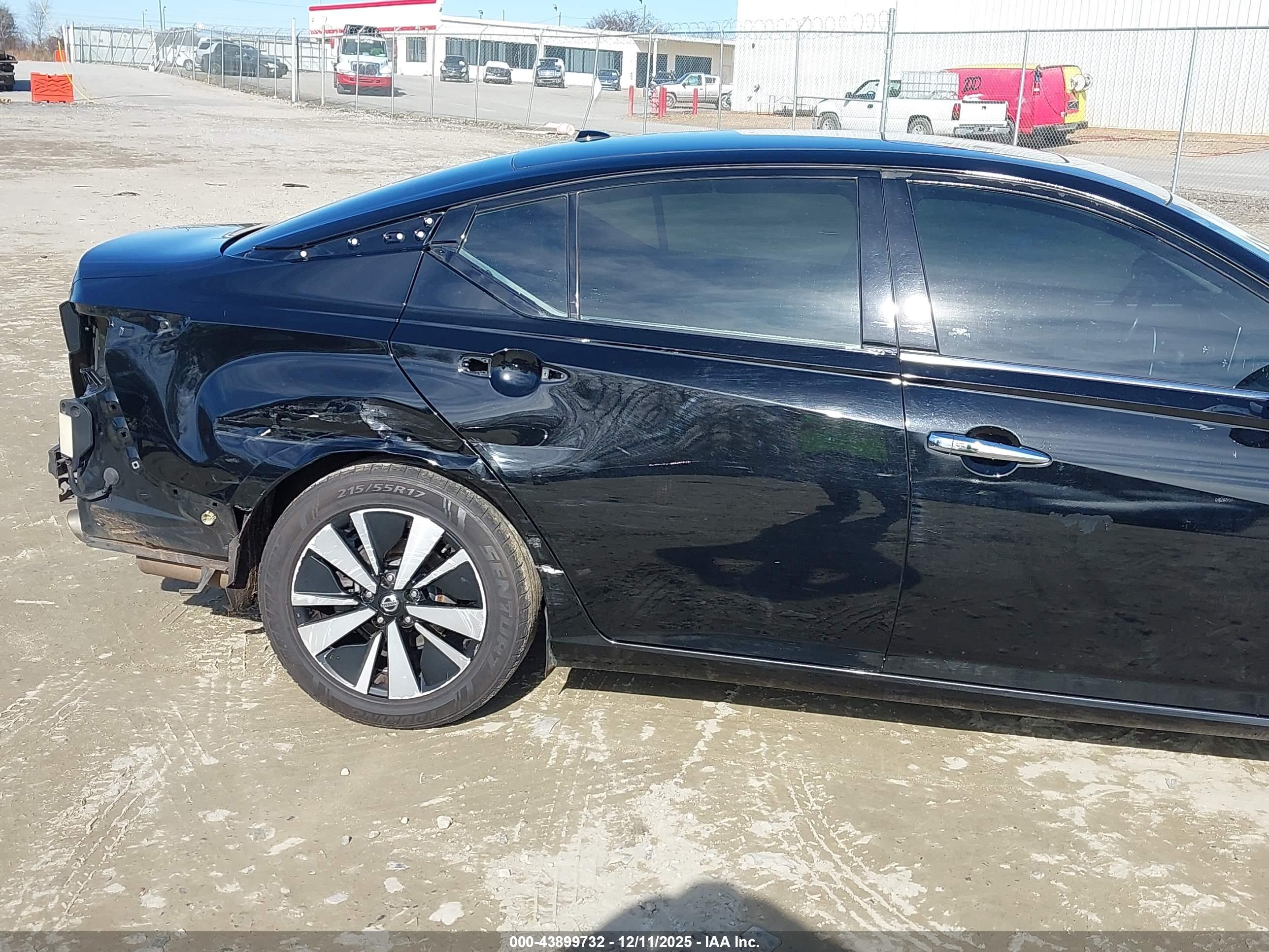 NISSAN ALTIMA image 6