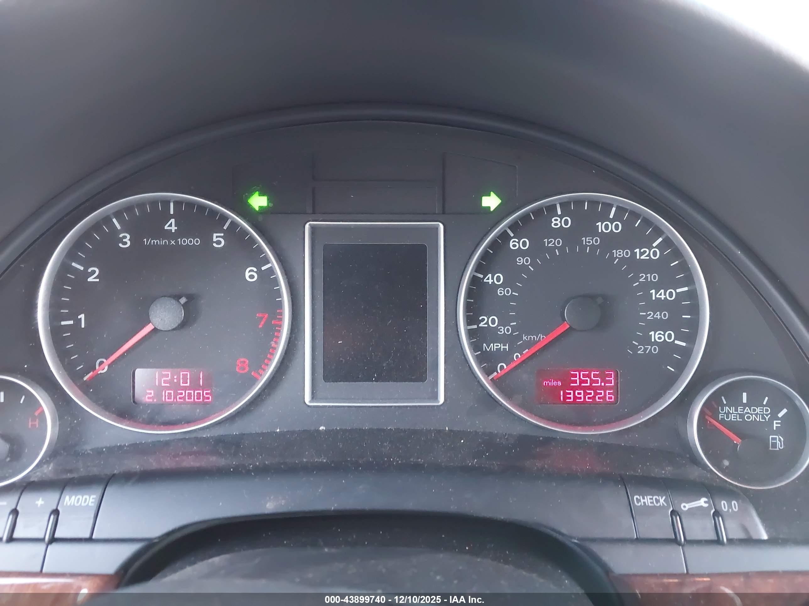 AUDI A4 image 7