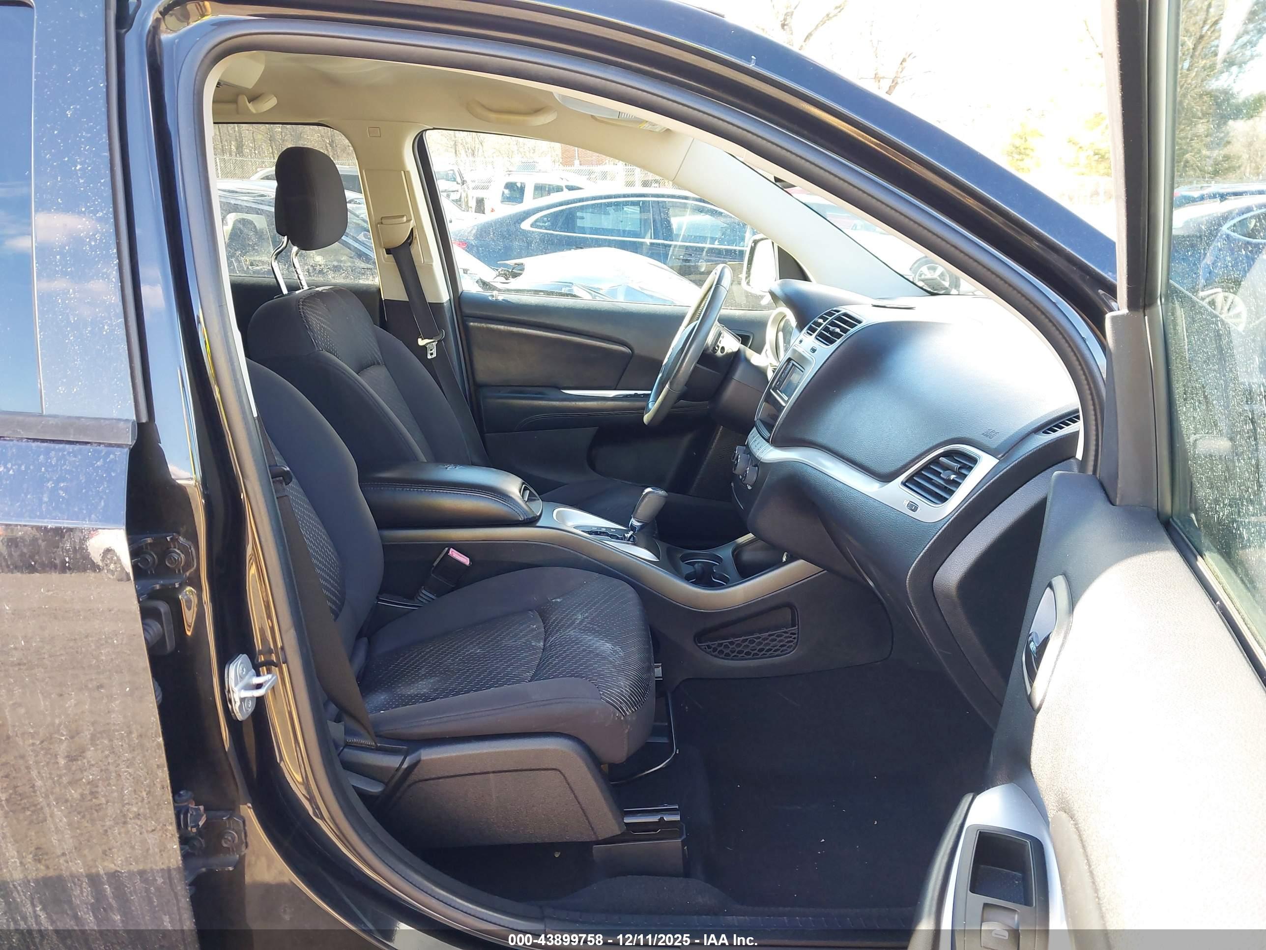 DODGE JOURNEY image 5