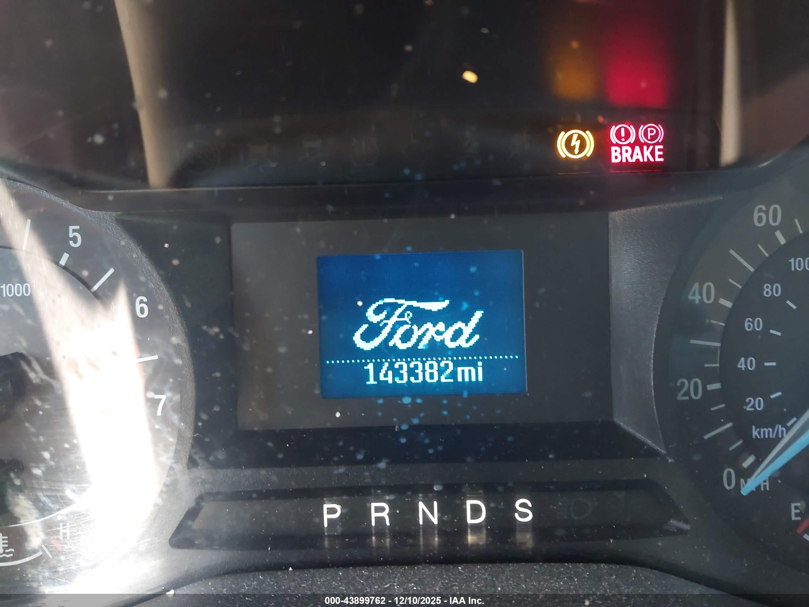 FORD FUSION image 7