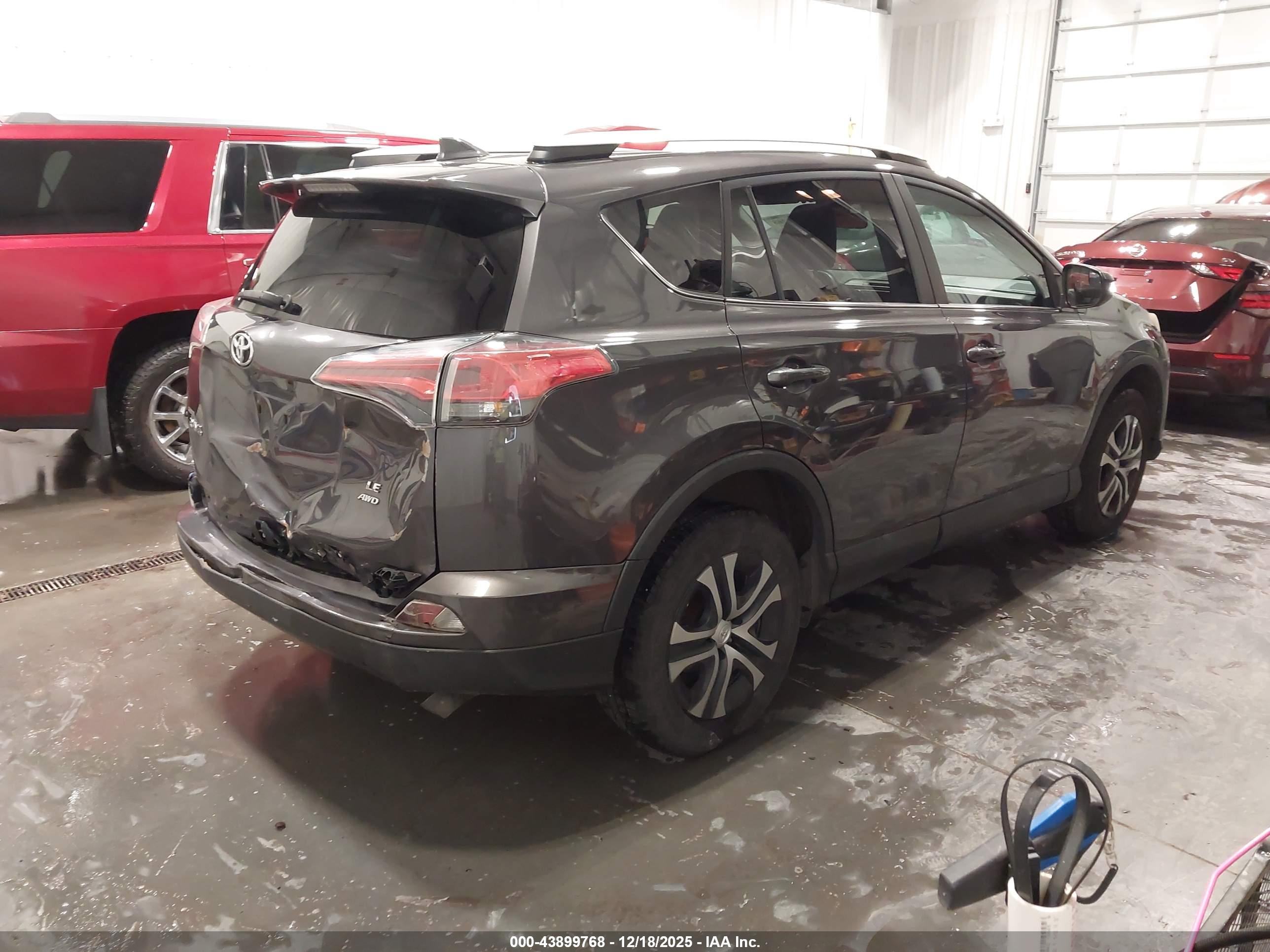 TOYOTA RAV4 image 4