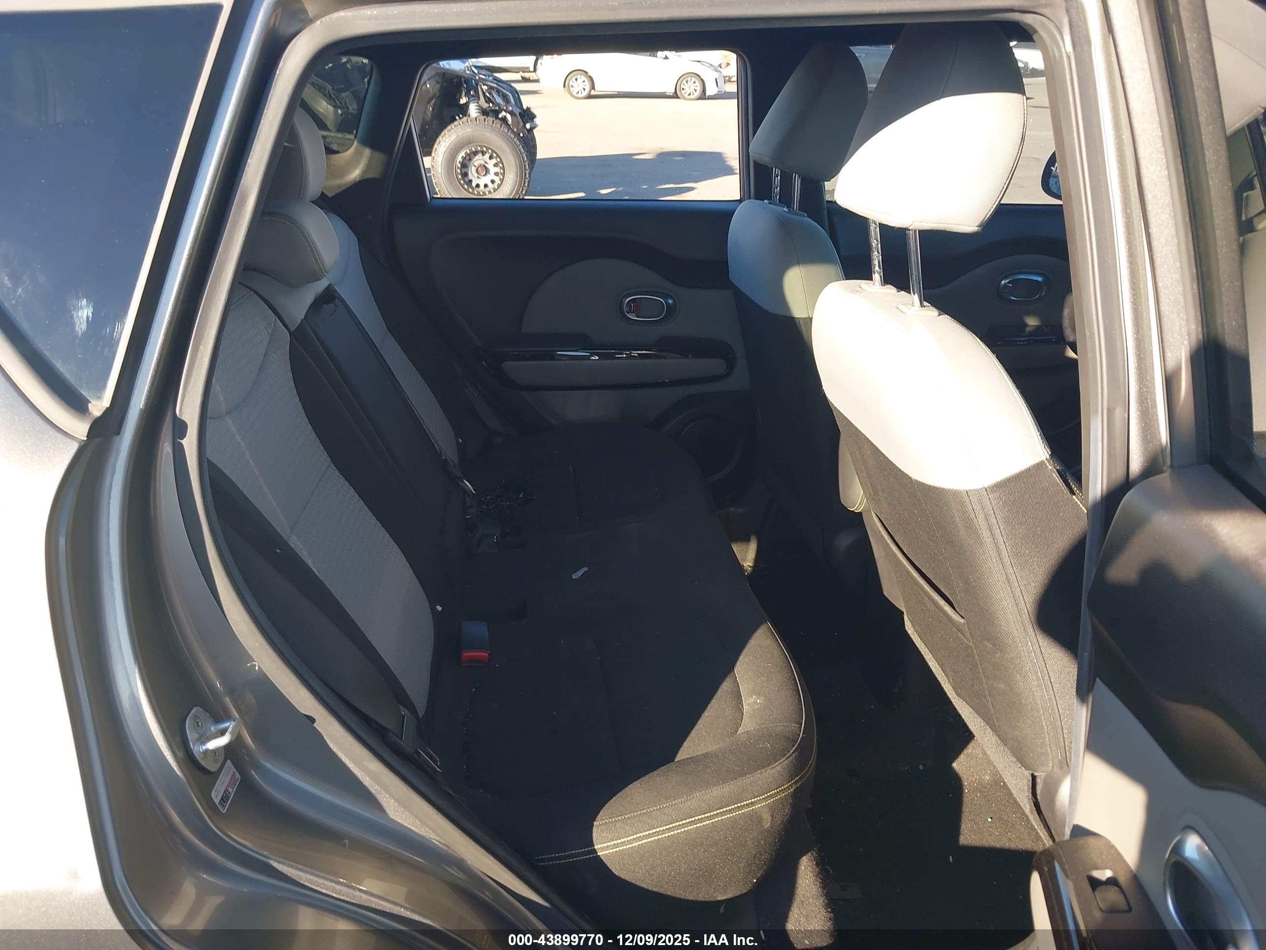 KIA SOUL image 8