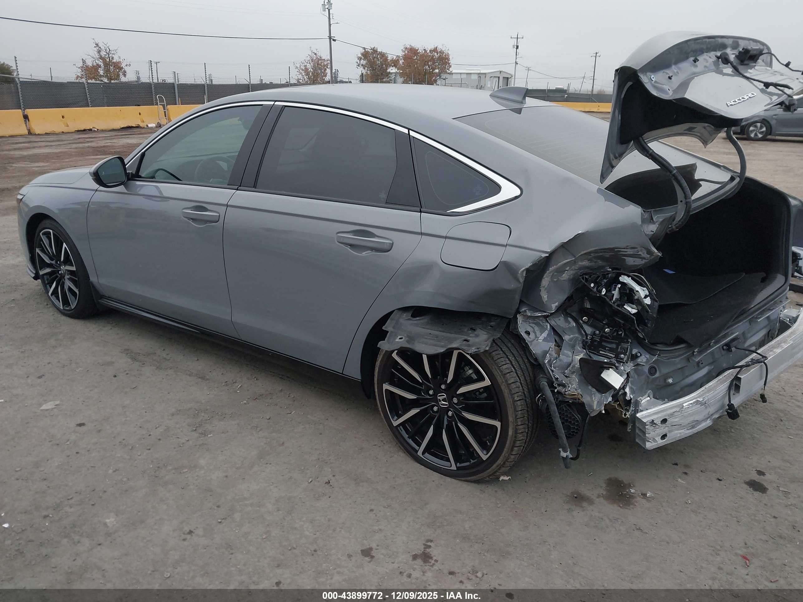 HONDA ACCORD image 3